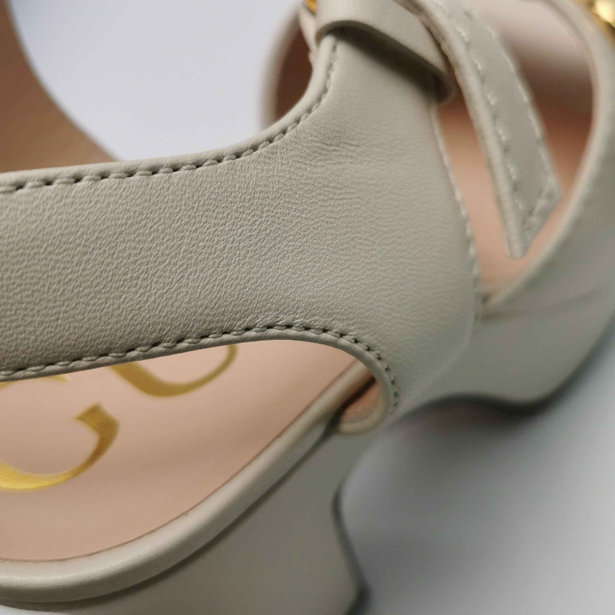Gucci Gucci Women 8-5 Sandals Size US 8.5 / IT 38.5 - 11 Thumbnail