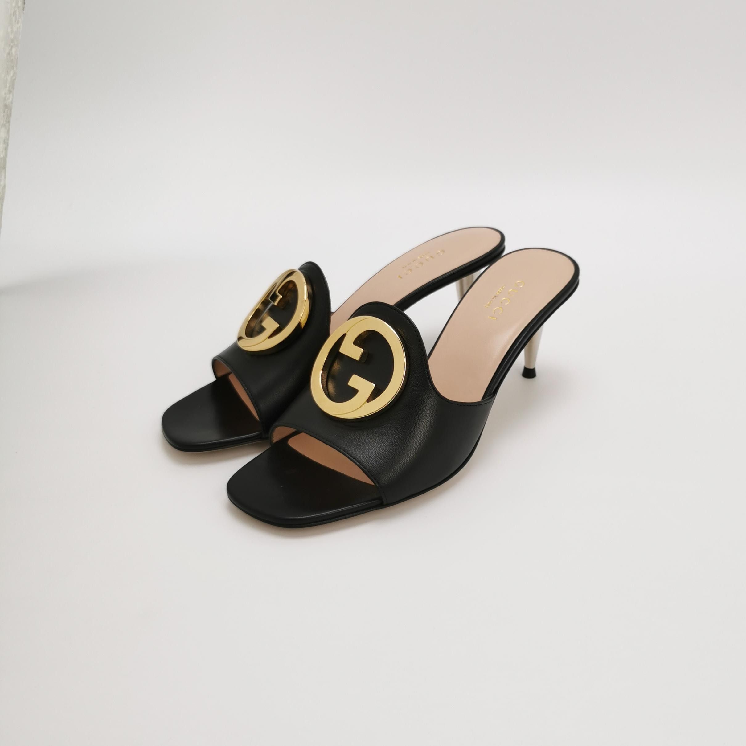 Gucci Gucci Women 5 Sandals Size US 5 / IT 35 - 2 Thumbnail