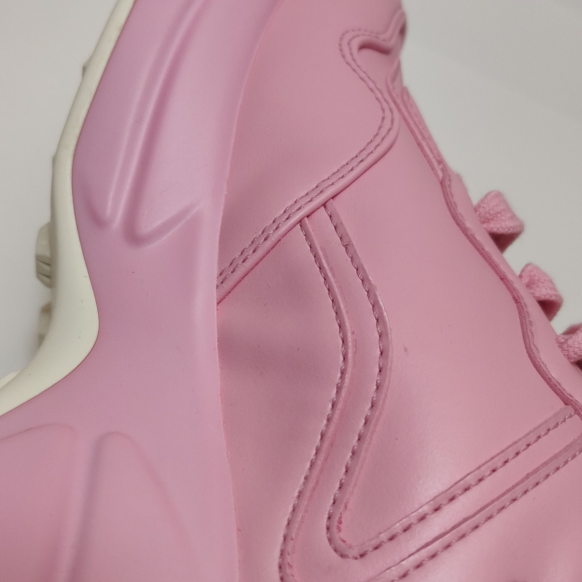 Gucci Gucci Women 5 Lowtop Sneakers Size US 5 / IT 35 - 9 Thumbnail