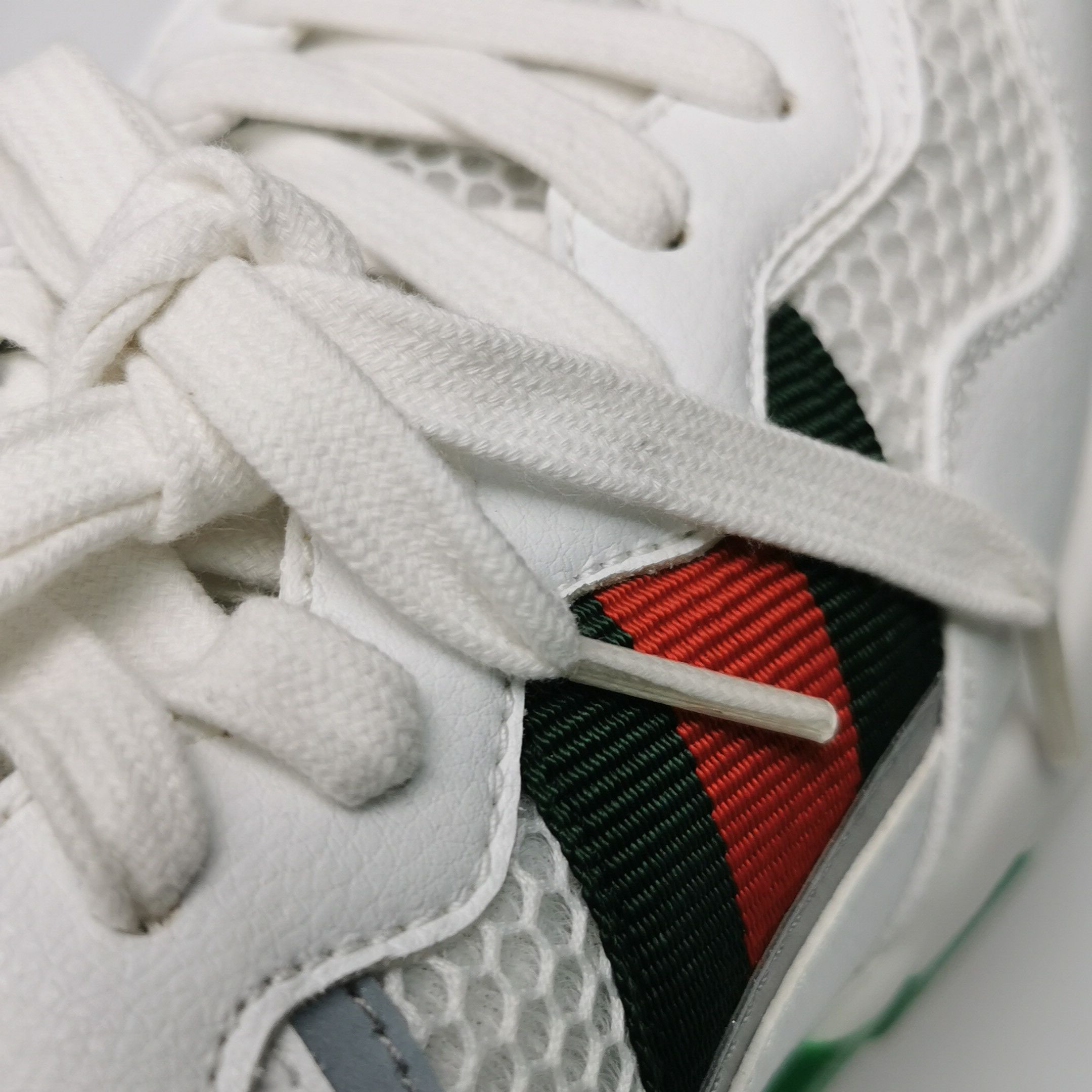 Gucci Gucci Women 8-5 Lowtop Sneakers Size US 8.5 / IT 38.5 - 11 Thumbnail