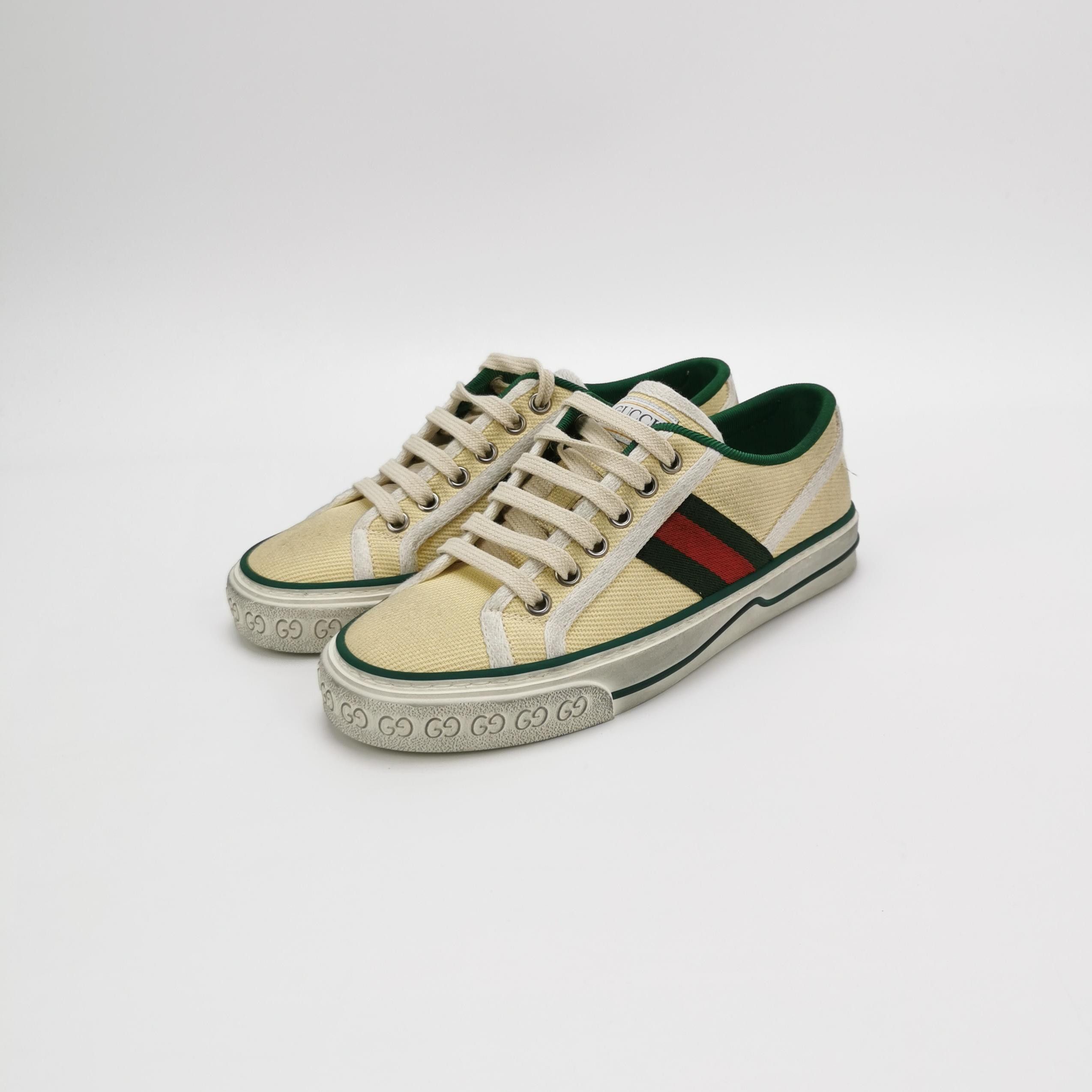 Gucci Gucci Women 5 Lowtop Sneakers Size US 5 / IT 35 - 2 Thumbnail