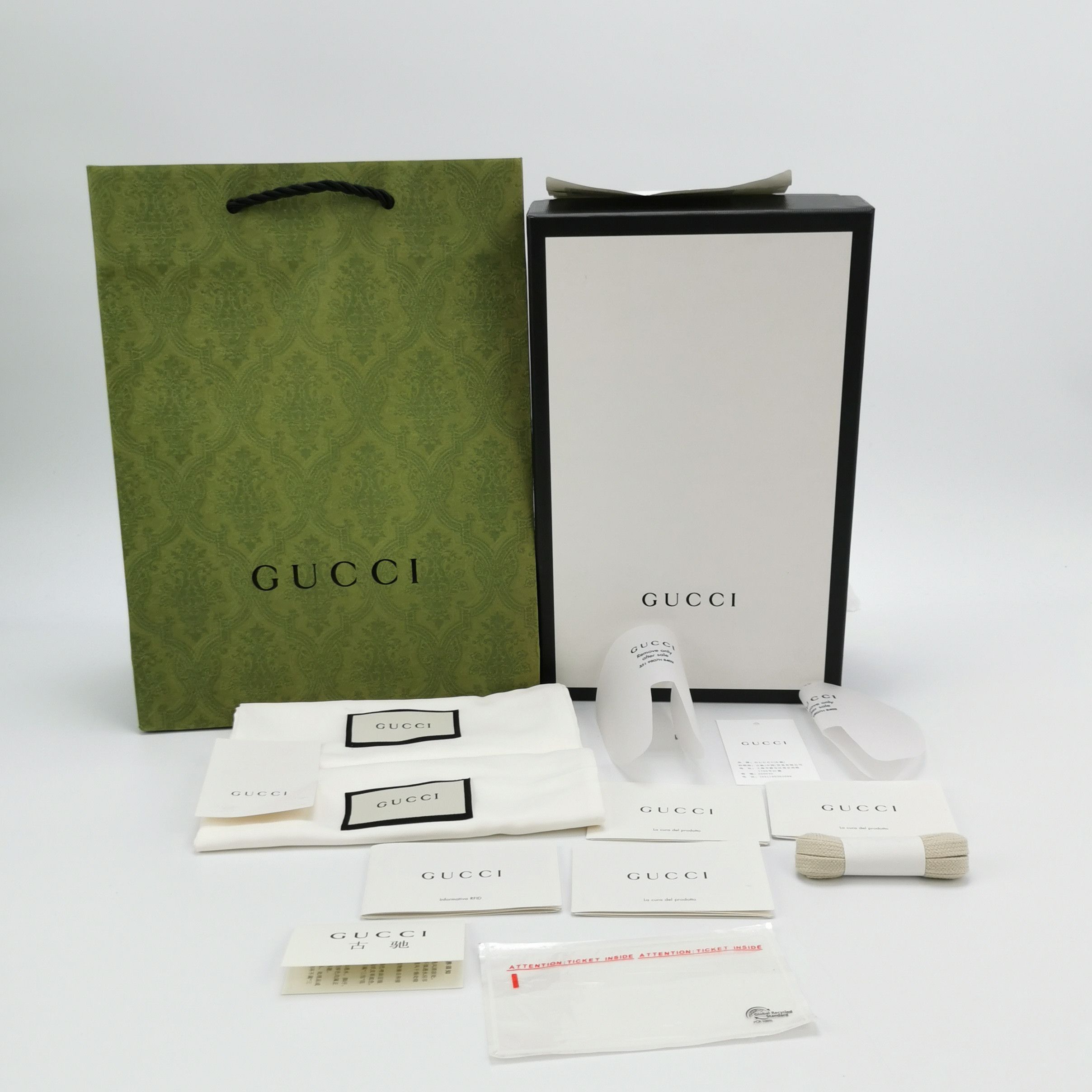 Gucci Gucci Women 5 Lowtop Sneakers Size US 5 / IT 35 - 6 Thumbnail