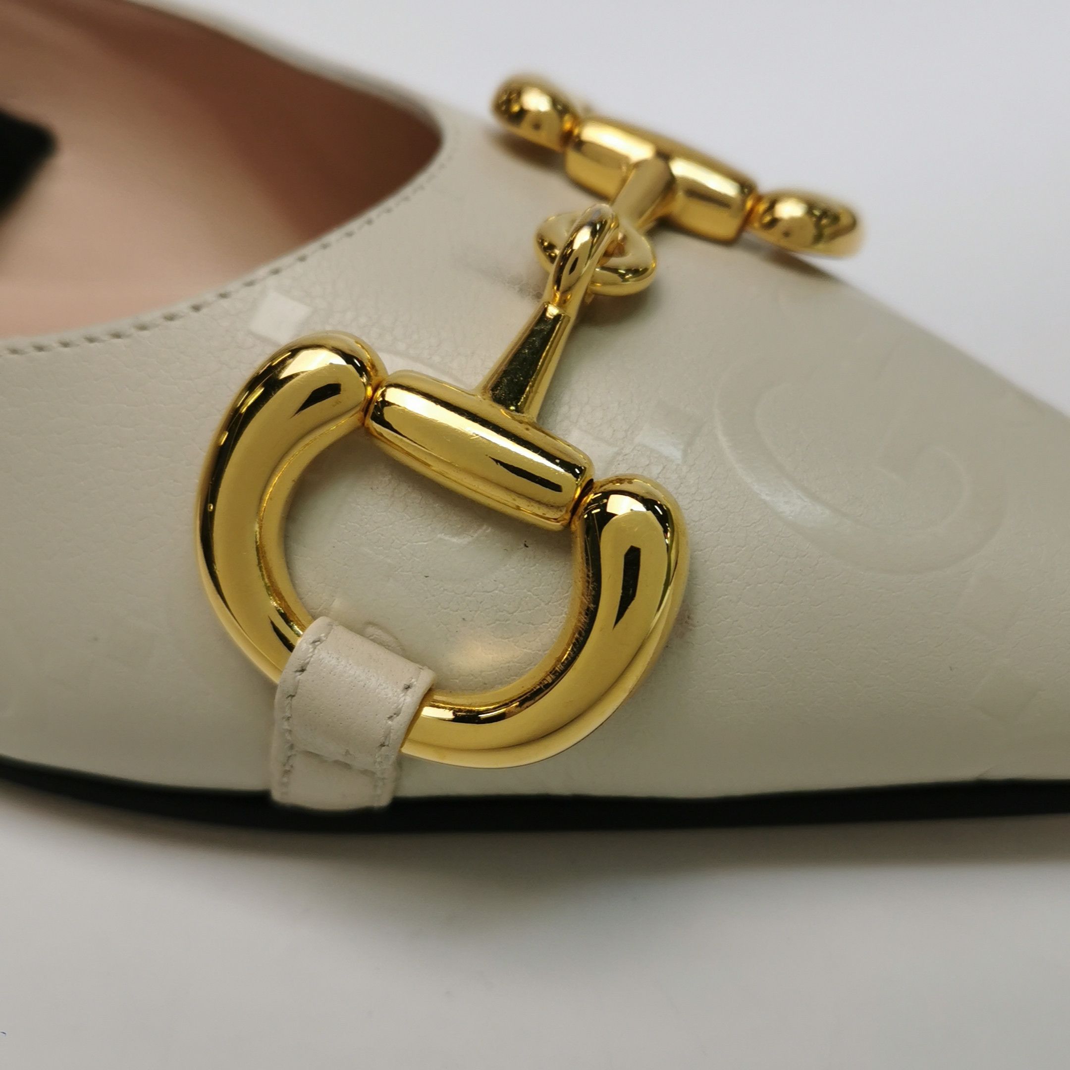 Gucci Gucci Women 5-5 Flats Size US 5.5 / IT 35.5 - 12 Thumbnail