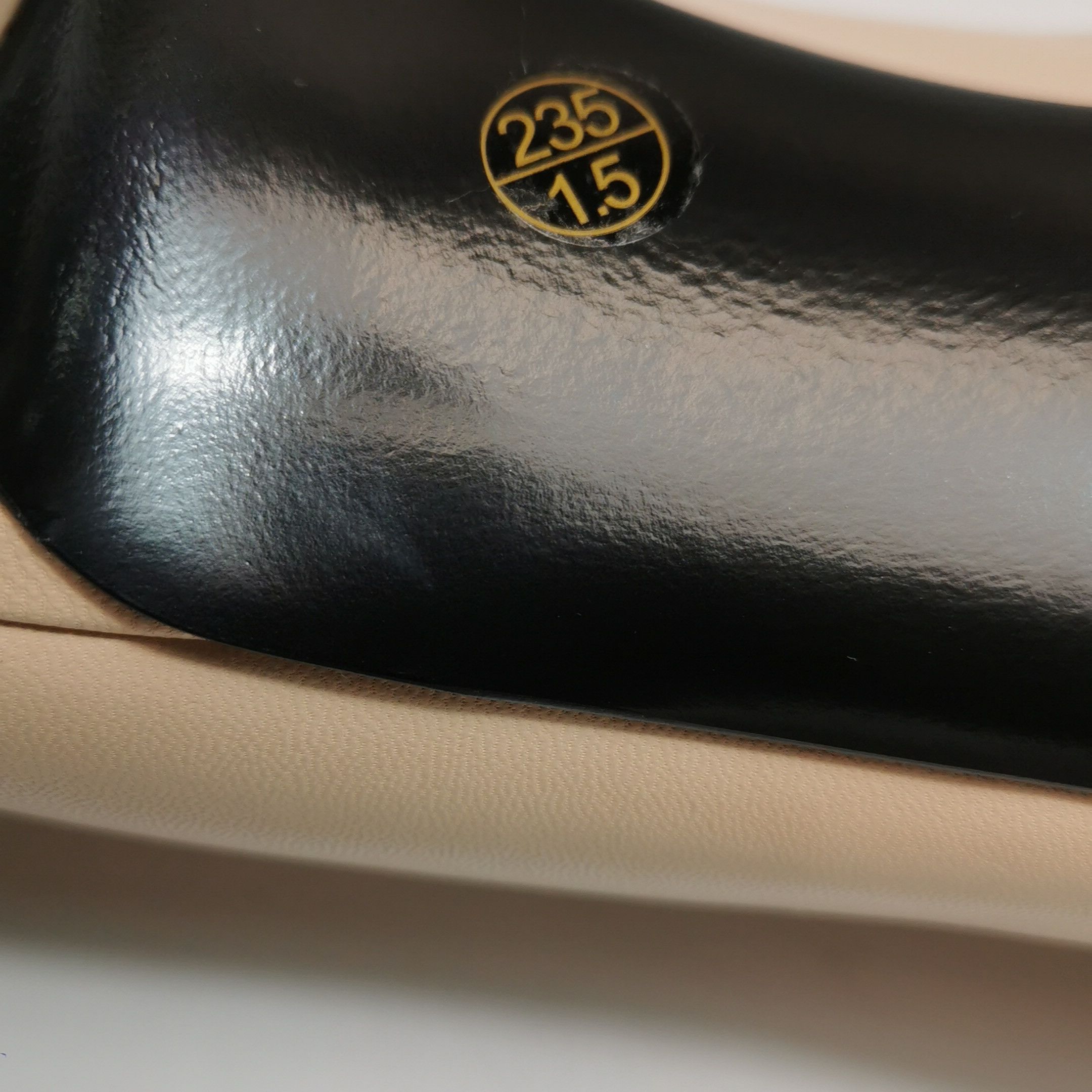 Gucci Gucci Women 7 Heels Size US 7 / IT 37 - 9 Thumbnail