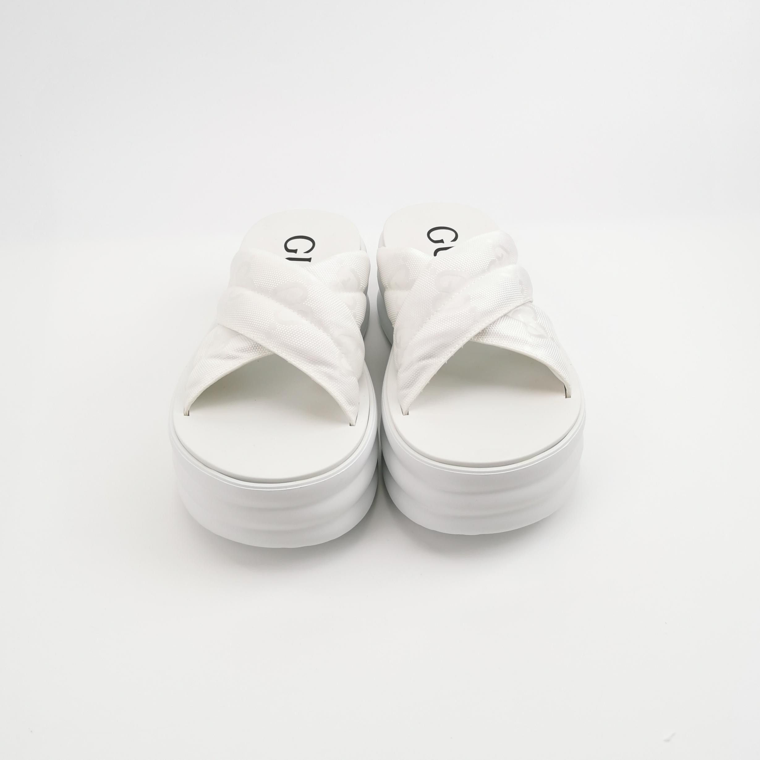 Gucci Gucci Women 8 Sandals Size US 8 / IT 38 - 3 Thumbnail