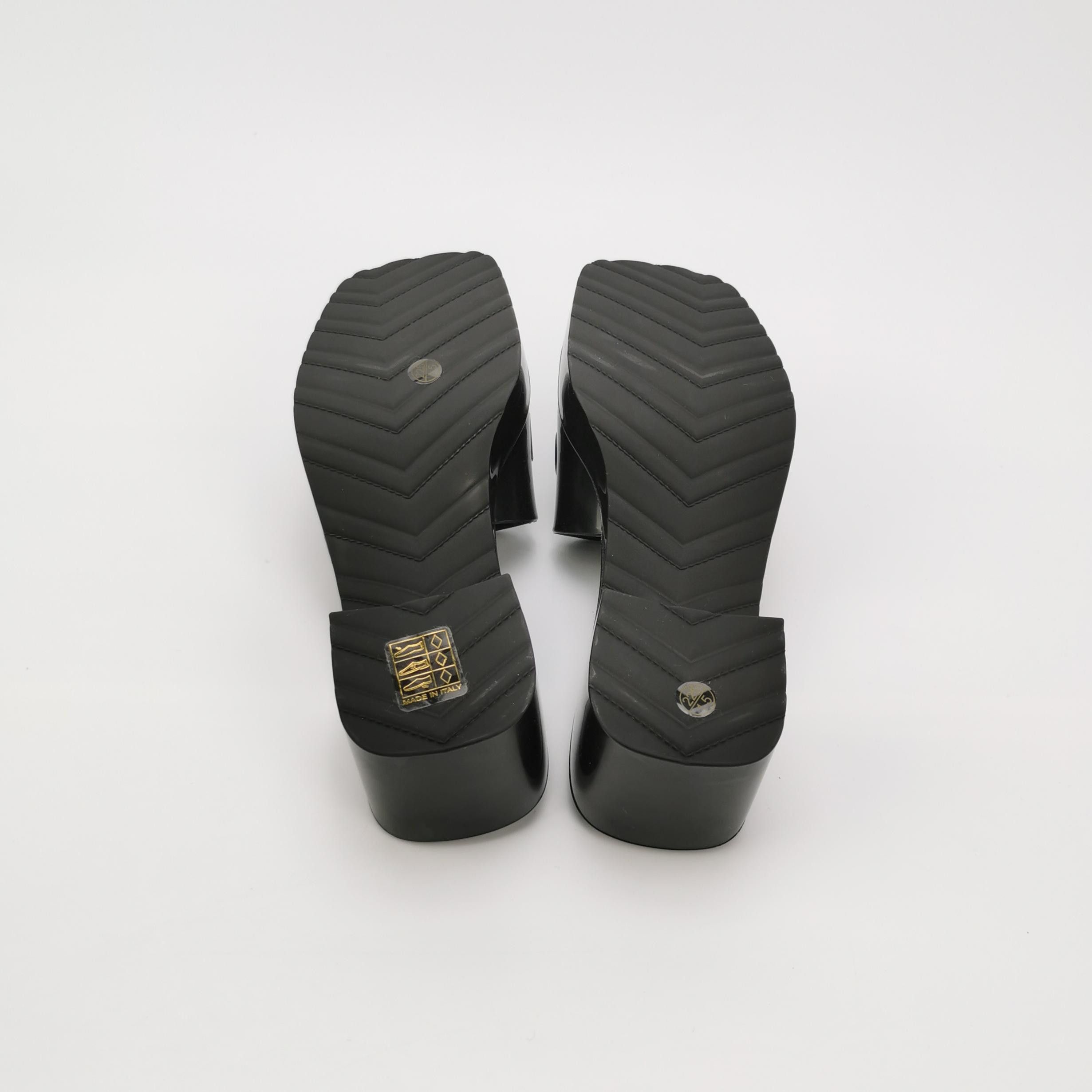 Gucci Gucci Women 5 Sandals Size US 5 / IT 35 - 5 Thumbnail