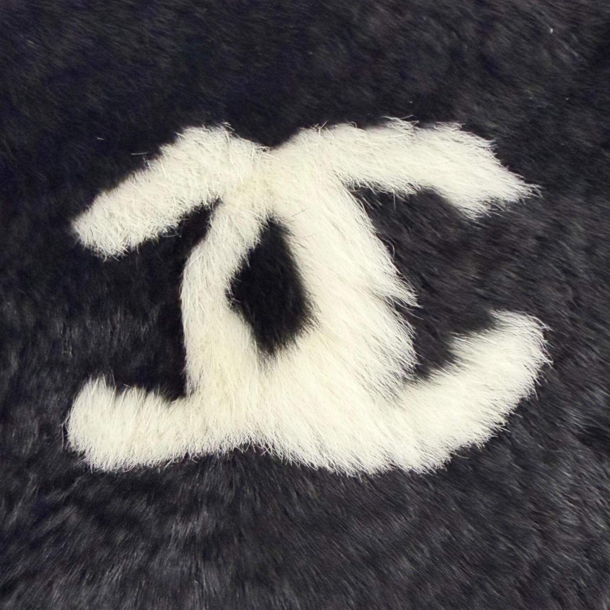 Chanel CHANEL Coco Mark Lapin Fur Wristband Bangle Bracelet, Black & White, Made in France, Women's, Comes with Box, Highly Recommended! Size ONE SIZE - 6 Thumbnail