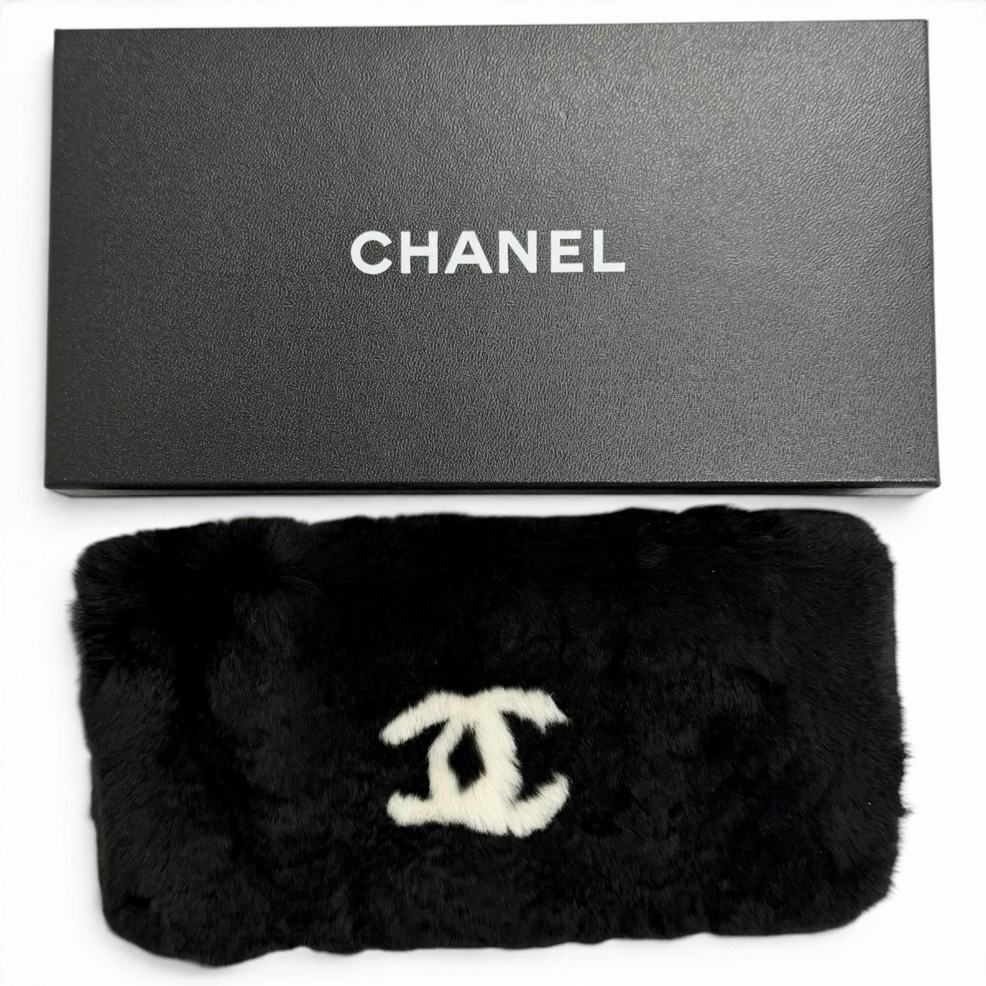 Chanel CHANEL Coco Mark Lapin Fur Wristband Bangle Bracelet, Black & White, Made in France, Women's, Comes with Box, Highly Recommended! Size ONE SIZE - 2 Thumbnail