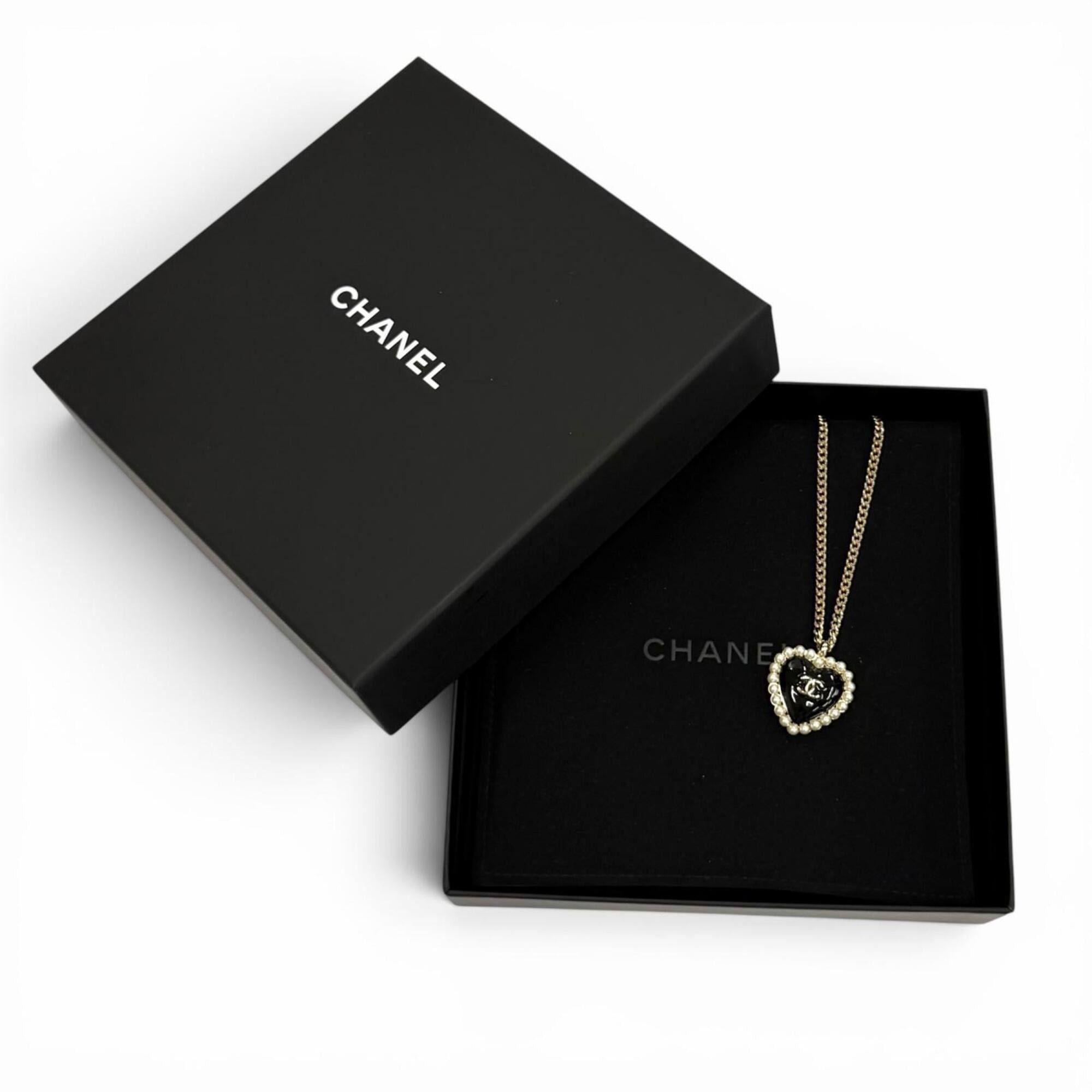 Chanel CHANEL B25 Coco Mark Pearl Heart Pendant Necklace, Black, White, Gold Hardware, Made in Italy, Women's, with Box and Dust Bag. Size ONE SIZE - 2 Thumbnail