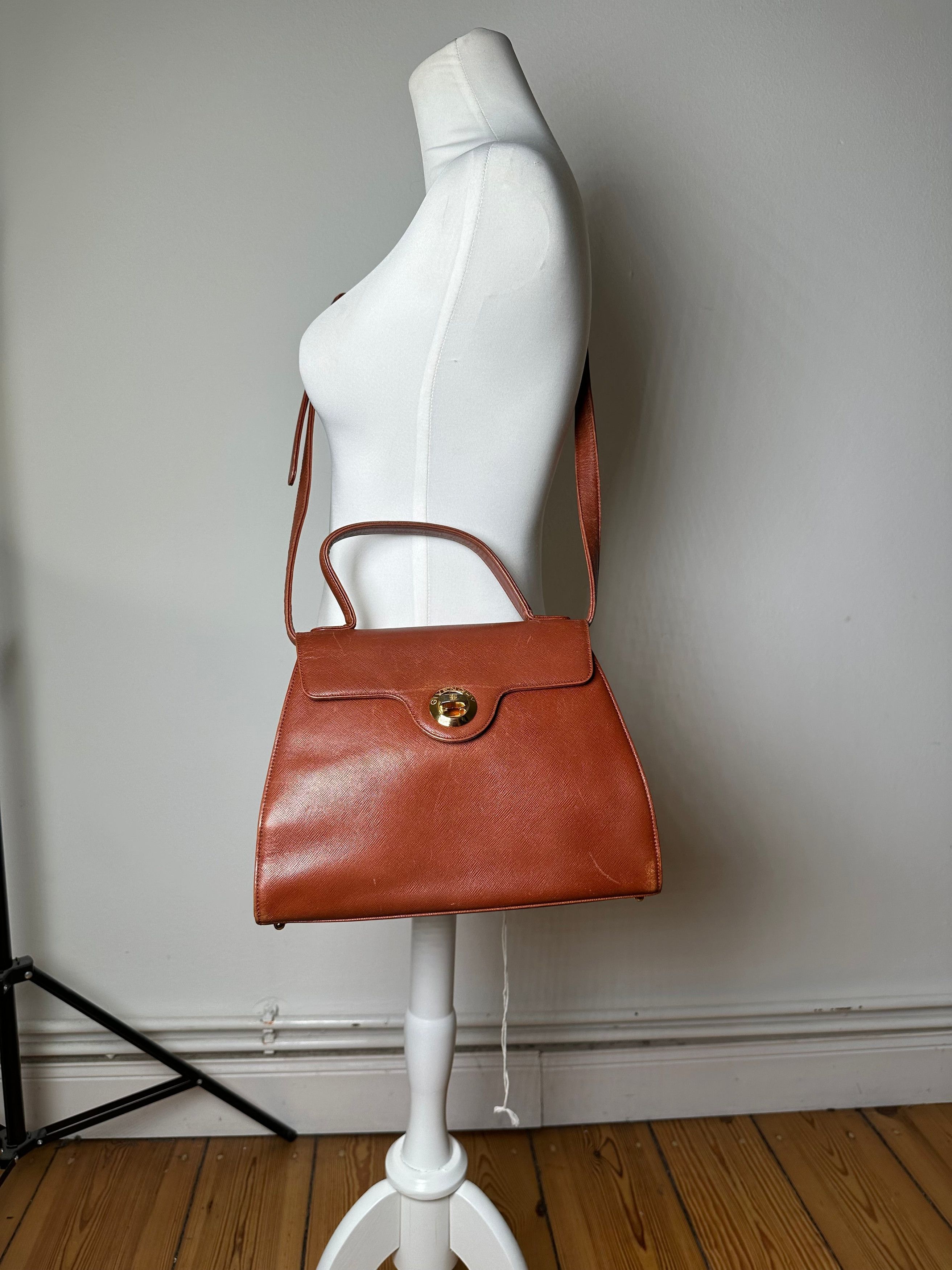 Givenchy Vintage Structured Leather Handbag Rust Gold Size ONE SIZE - 9 Thumbnail