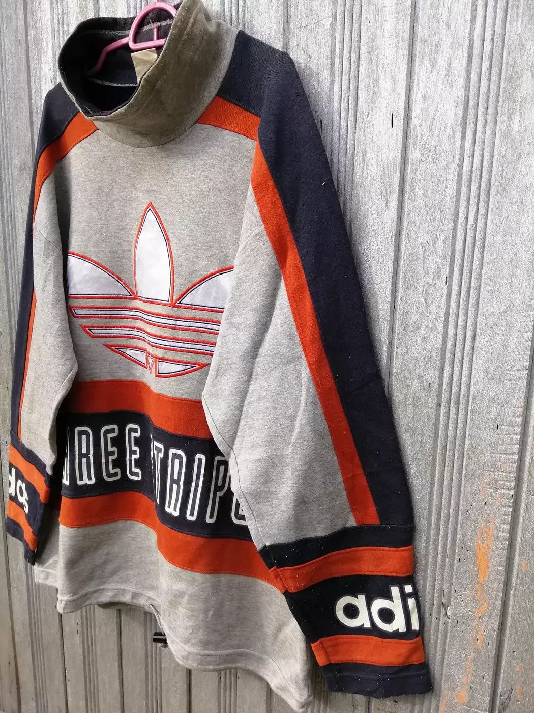 Adidas Vintage Adidas Three Stripes Multicolour Sweatshirt Big Logo Size US L / EU 52-54 / 3 - 8 Thumbnail