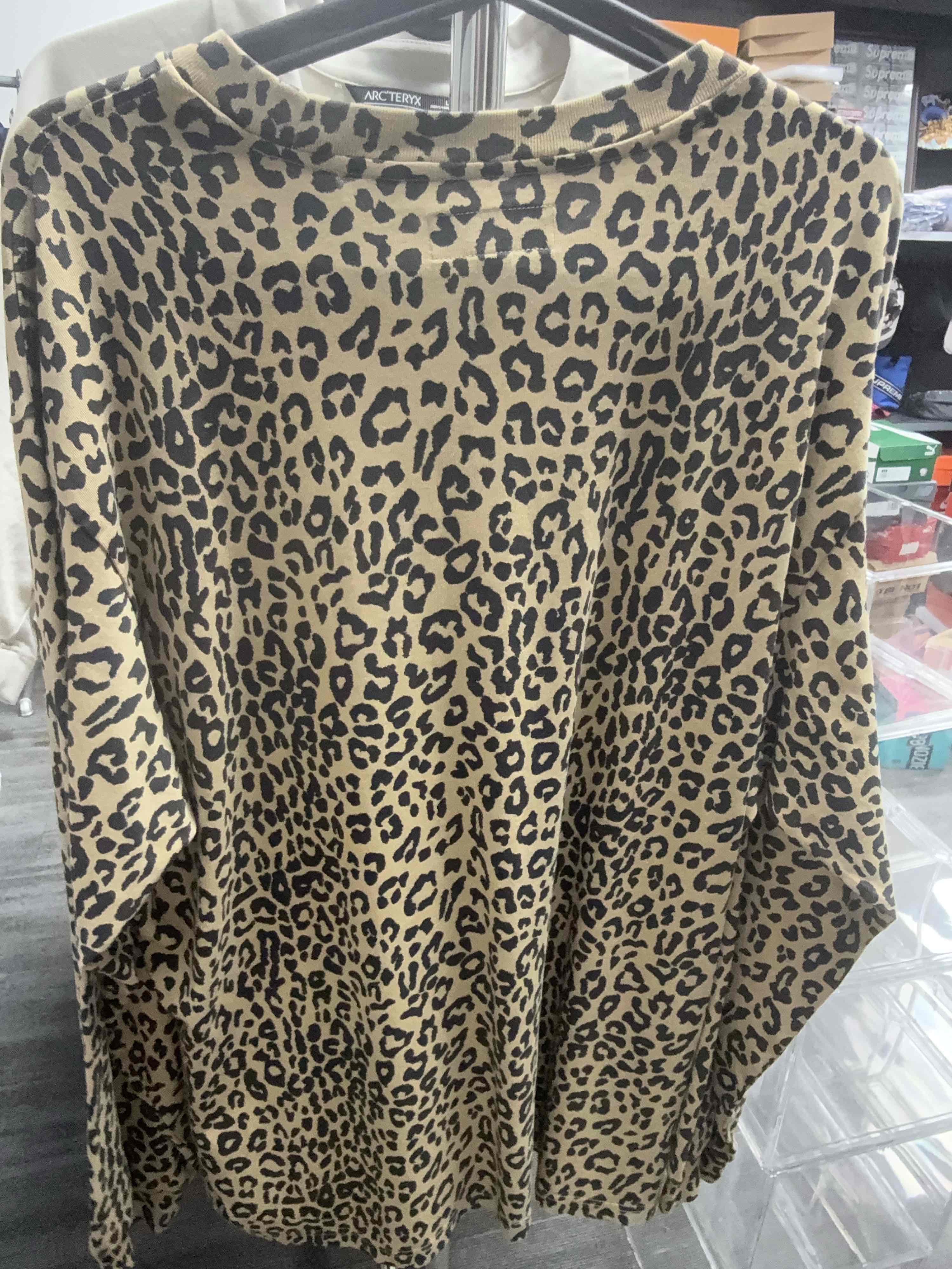 Supreme Supreme Leopard Print Long Sleeve T-Shirt Size L | Grailed