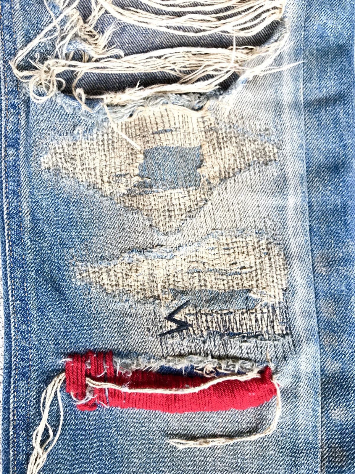 Undercover AW05 ‘ Red Yarn 68 Denim ‘ Size US 30 / EU 46 - 2 Thumbnail