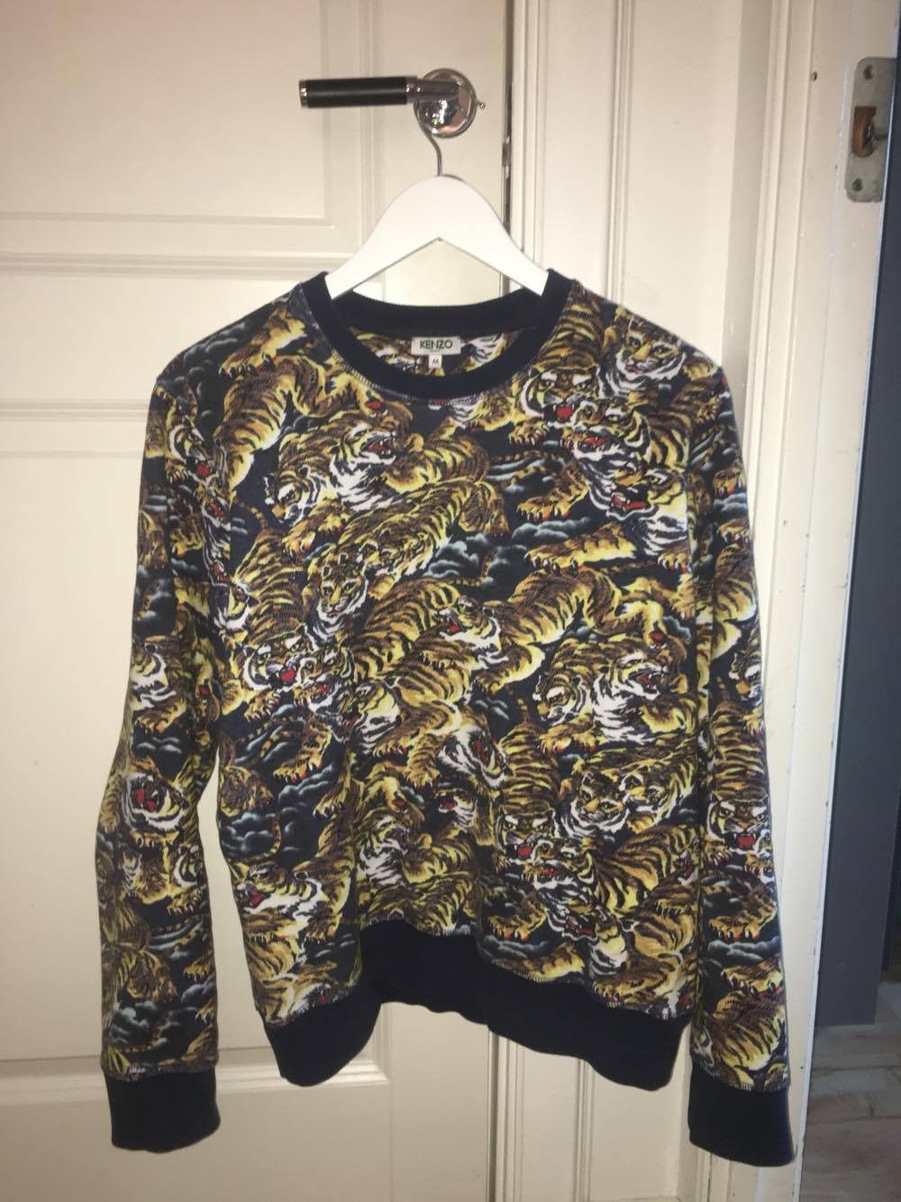 Kenzo flying outlet tiger sweatshirt