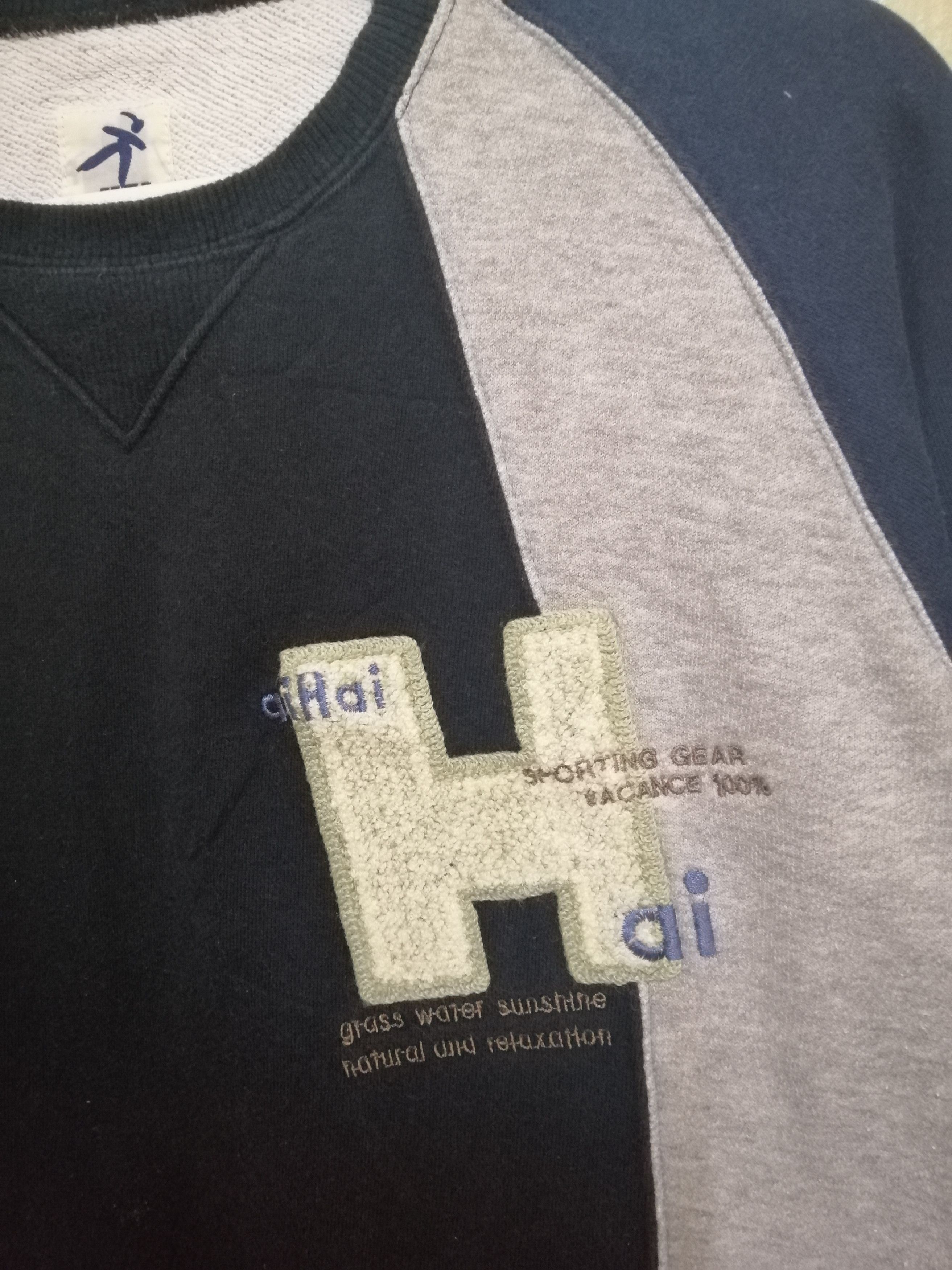 Hai Sporting Gear Vintage Hai Sporting Gear Sweatshirt Nice Design B9 Size US M / EU 48-50 / 2 - 4 Thumbnail