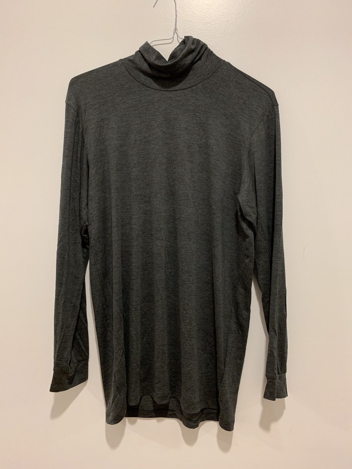 Uniqlo Uniqlo heat tech gray turtle neck | Grailed