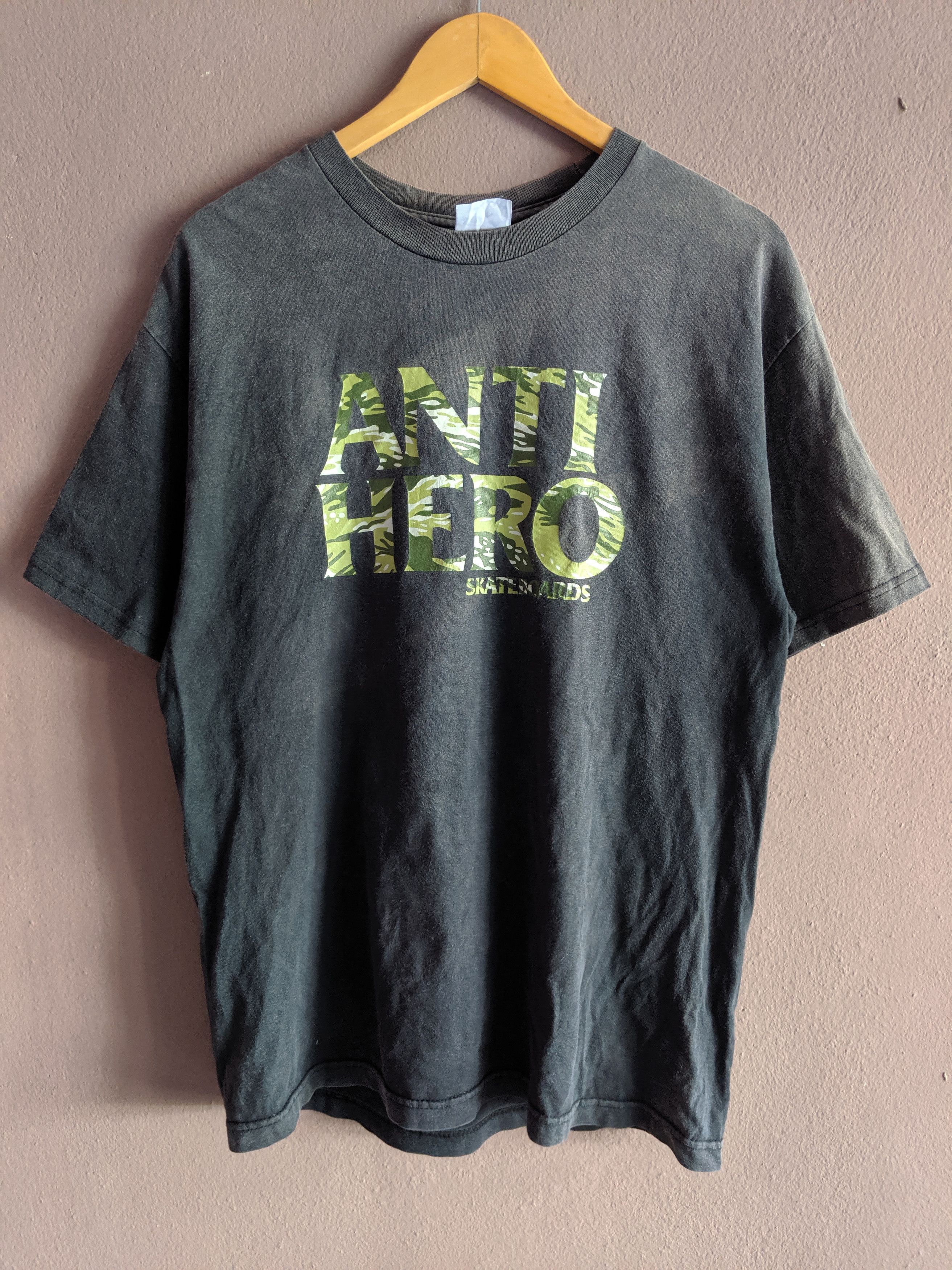 Vintage 90s antihero skateboard spellout logo
