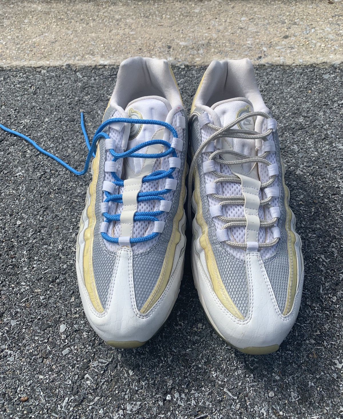 Nike 2009 Nike Air Max 95 Premium Nintendo Wii Sneakers Grailed