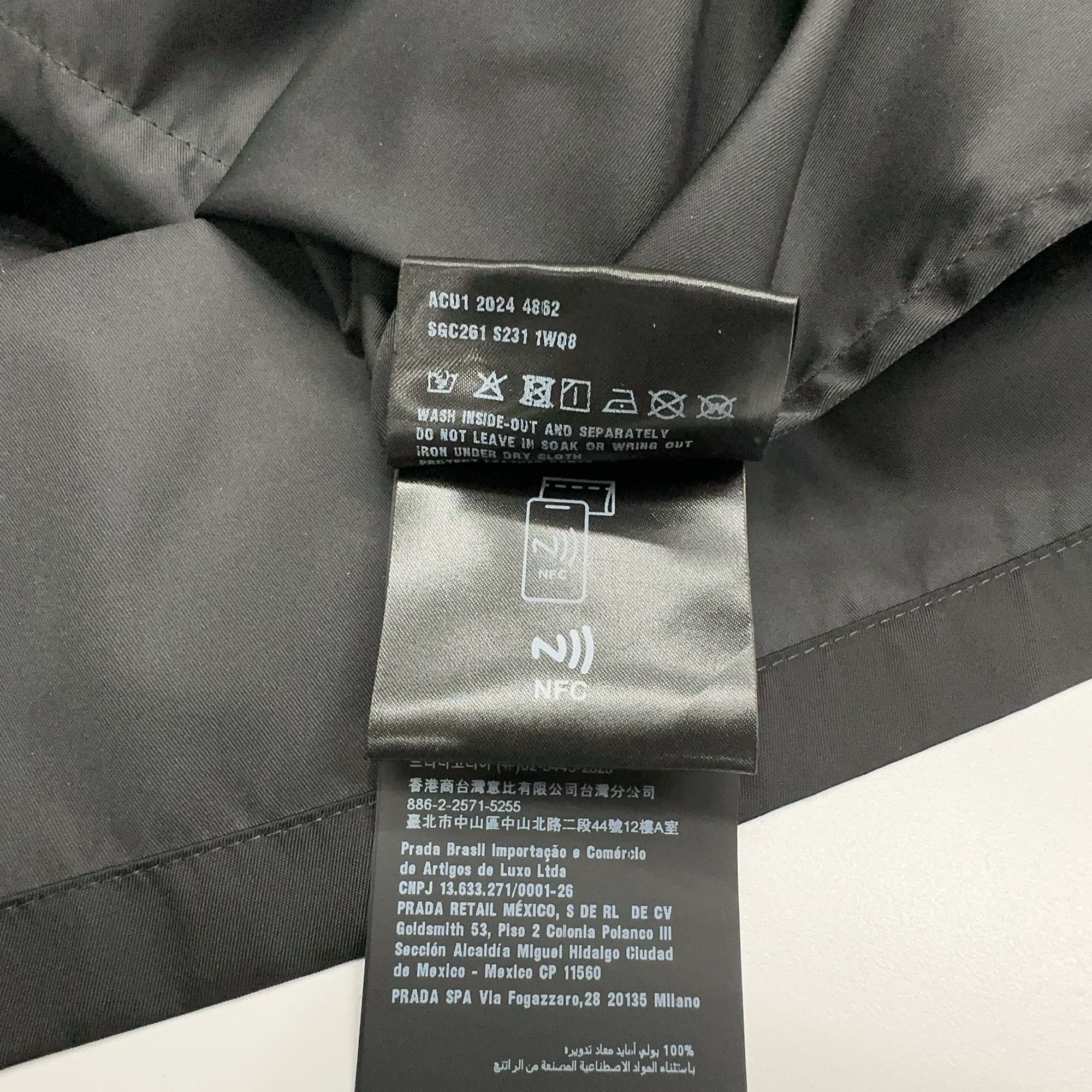 Prada Prada Re-Nylon Logo Vest Size 56 Size US XL / EU 56 / 4 - 5 Thumbnail