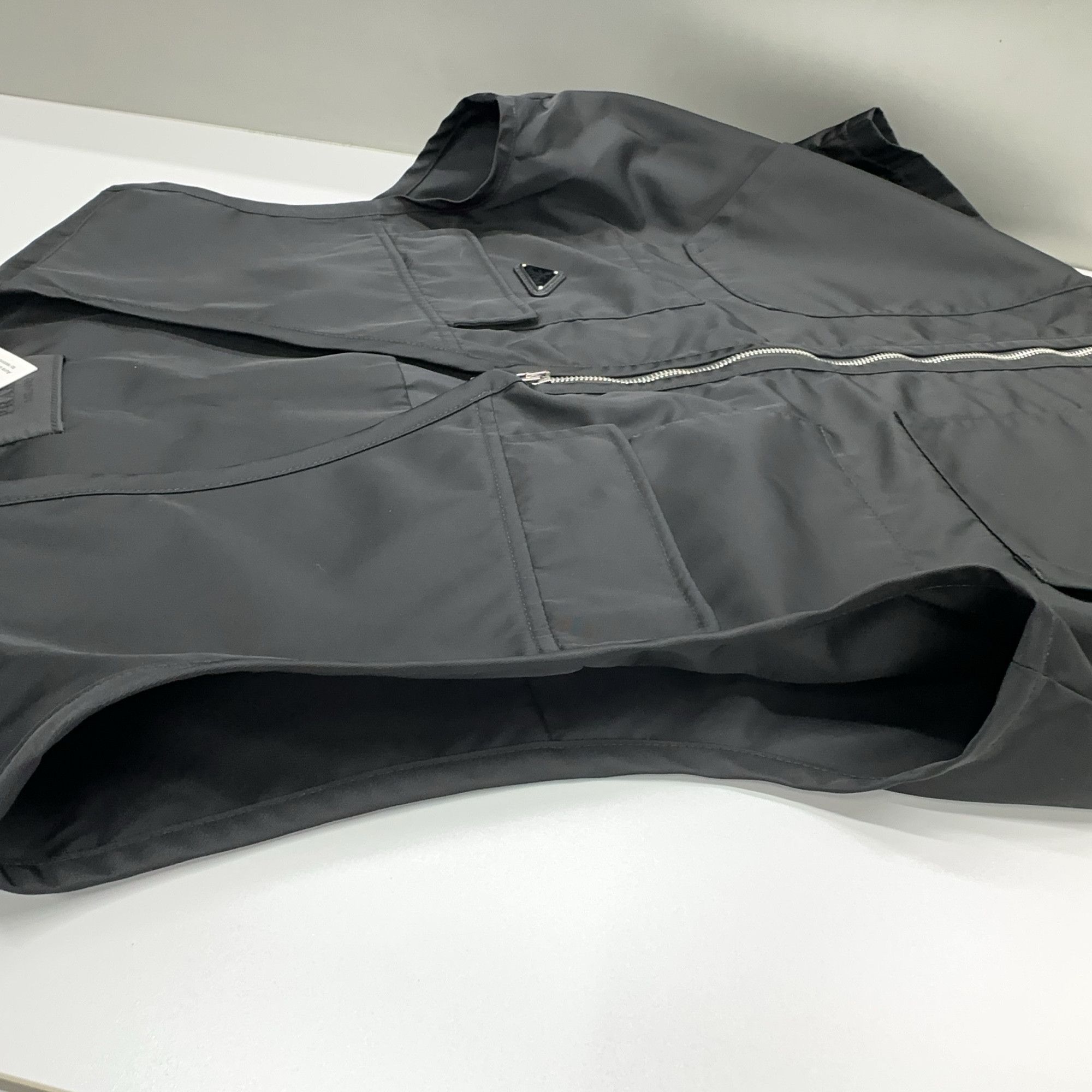 Prada Prada Re-Nylon Logo Vest Size 56 Size US XL / EU 56 / 4 - 12 Thumbnail