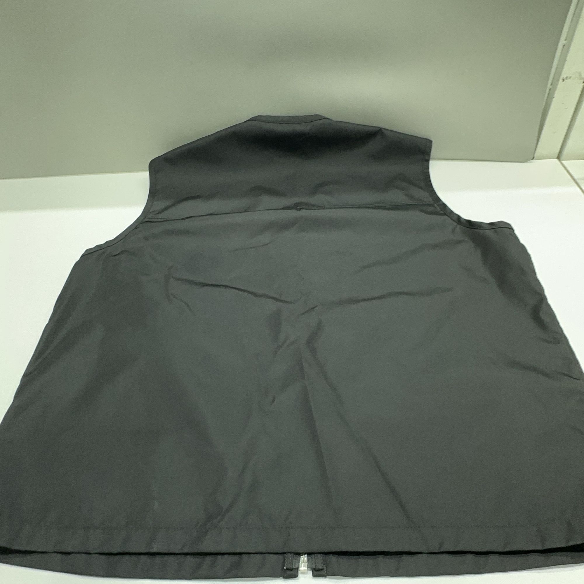 Prada Prada Re-Nylon Logo Vest Size 56 Size US XL / EU 56 / 4 - 13 Thumbnail