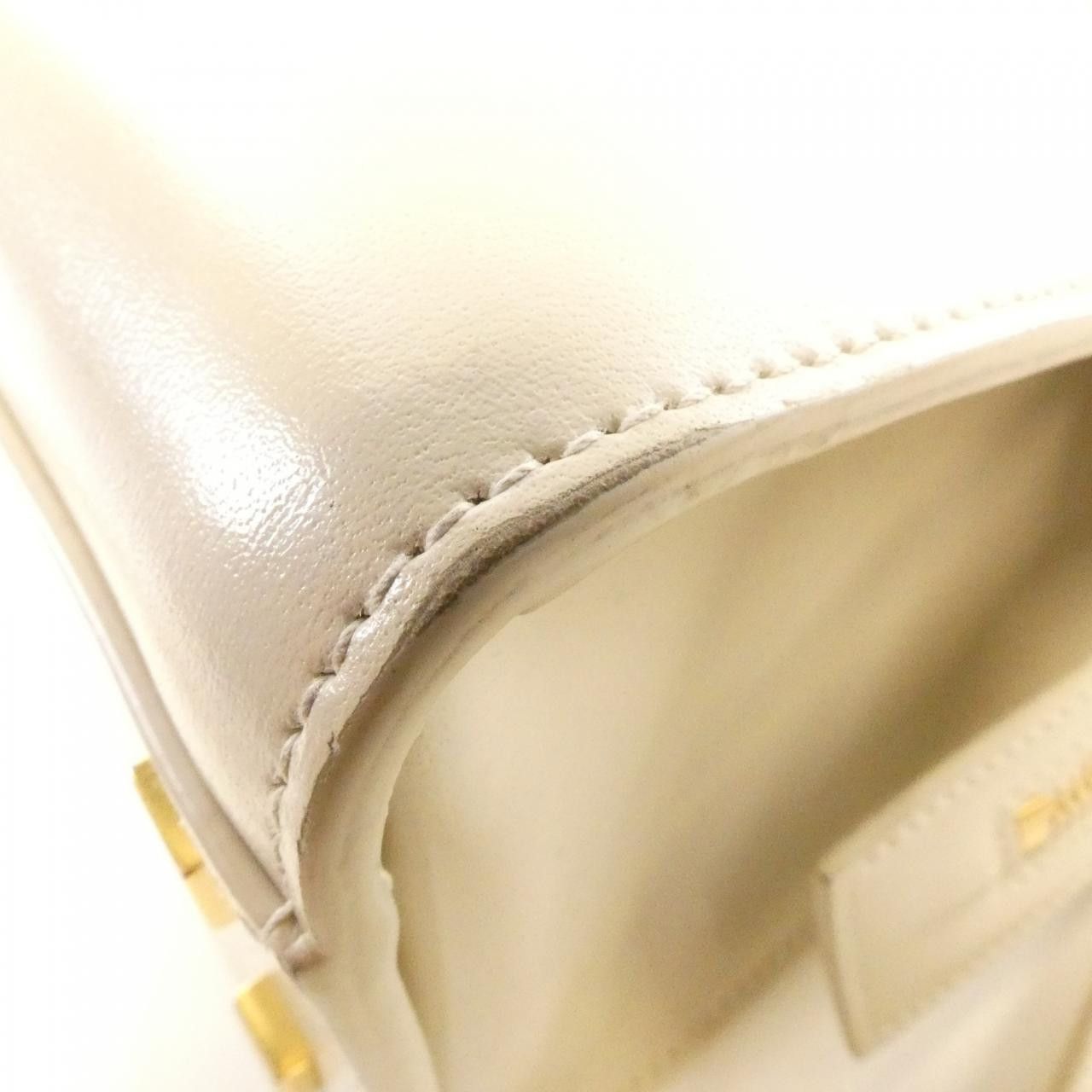 Yves Saint Laurent Yves Saint Laurent Saint Laurent Uptown Calf Bag Leather Handbag 5612031KA0J DUTY FREE for USA Size ONE SIZE - 3 Thumbnail