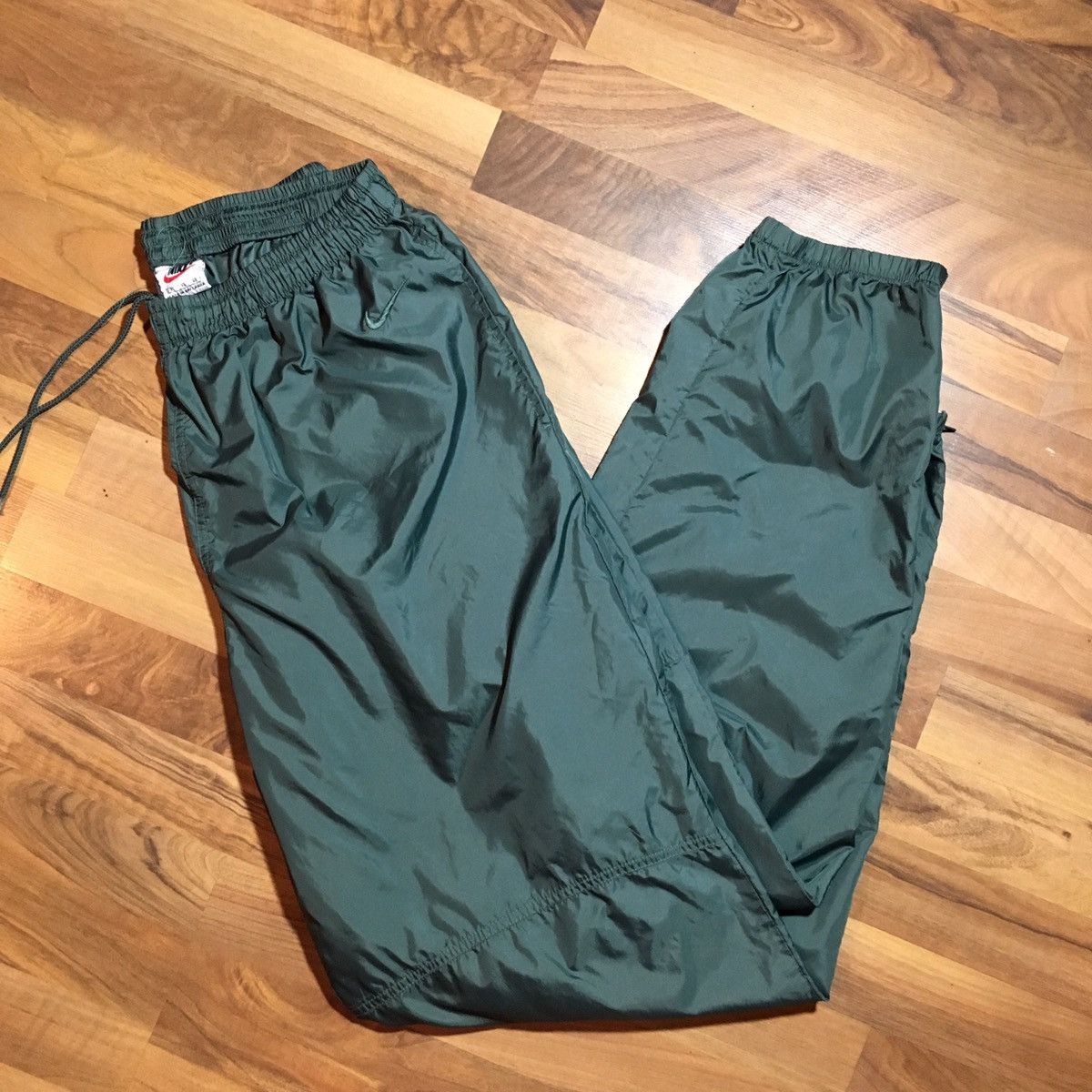 mens nike swishy pants