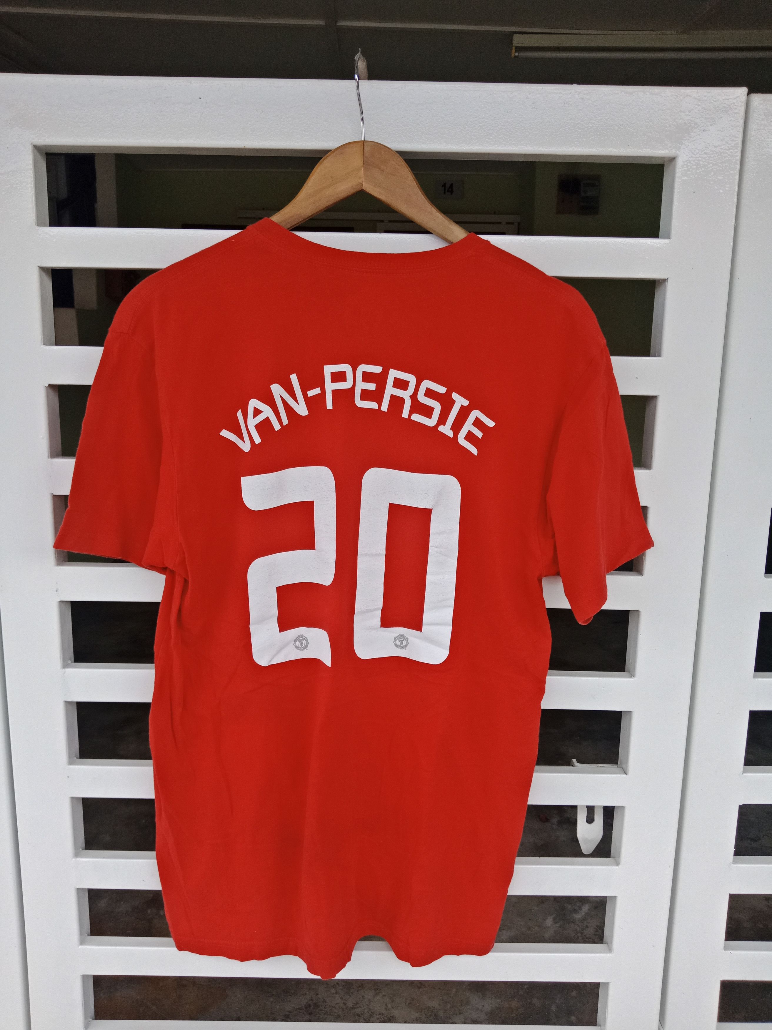 Manchester United Van Persie 20 Aon Merchandise Official