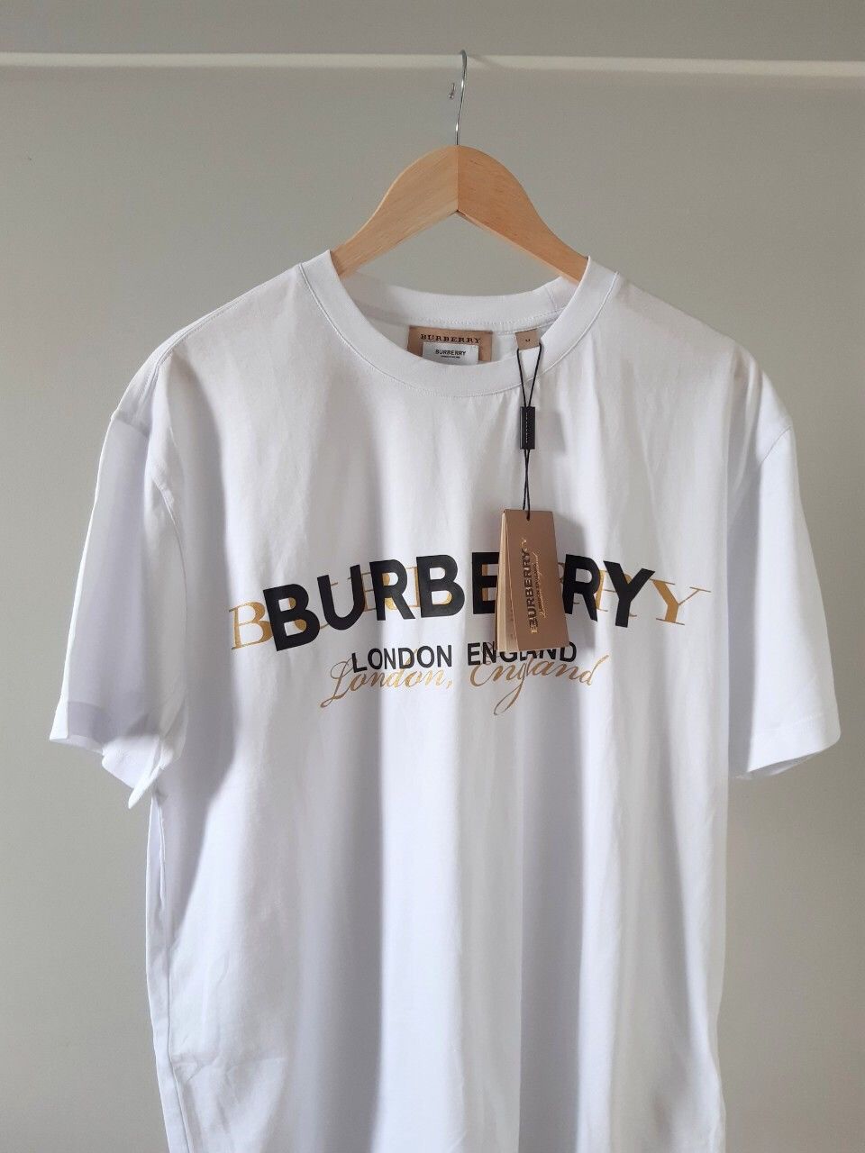 Burberry Burberry Old Logo vs New Logo T-shirt | Grailed