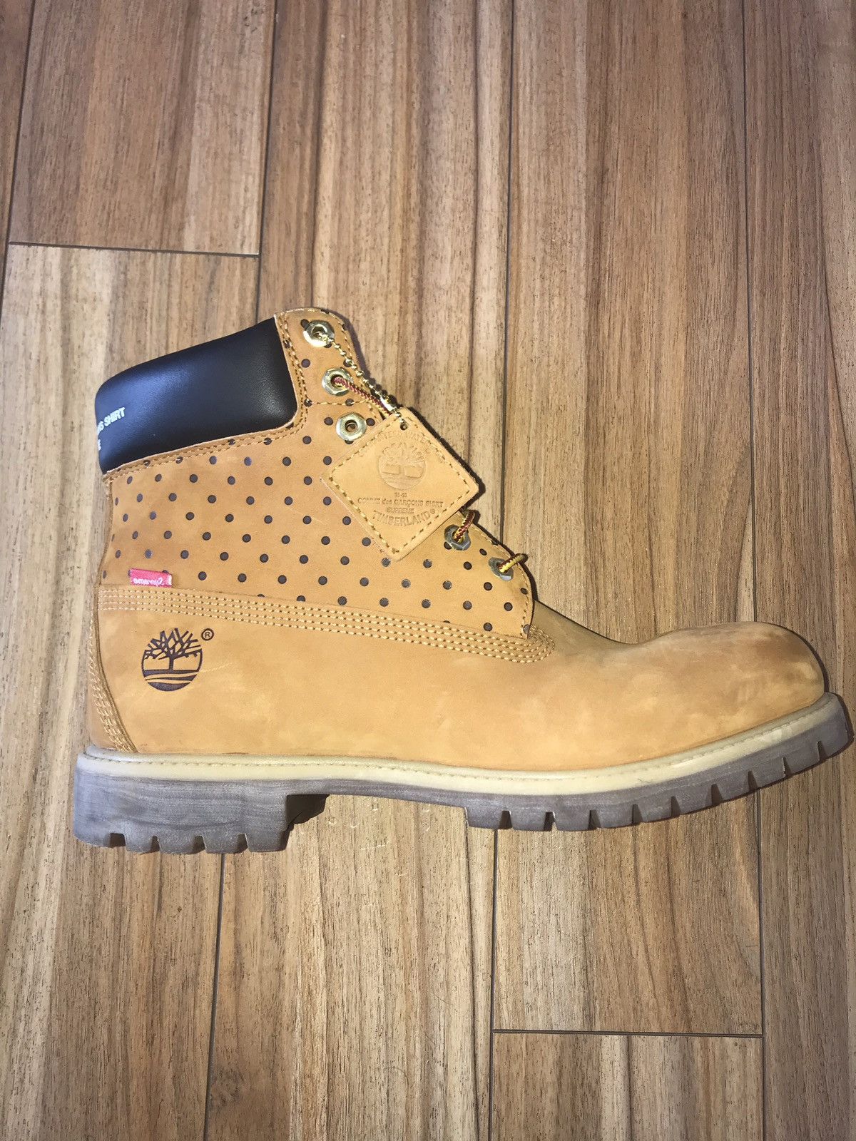 Timberland x outlet supreme x cdg