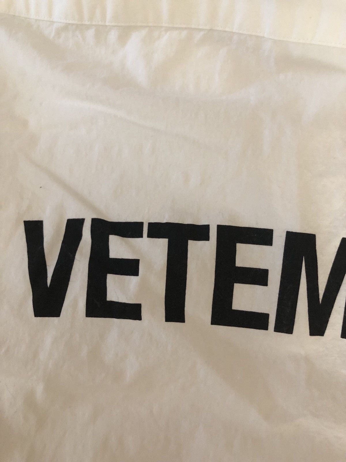 Vetements Oversized Vetements Logo shirt Size US XS / EU 42 / 0 - 6 Thumbnail