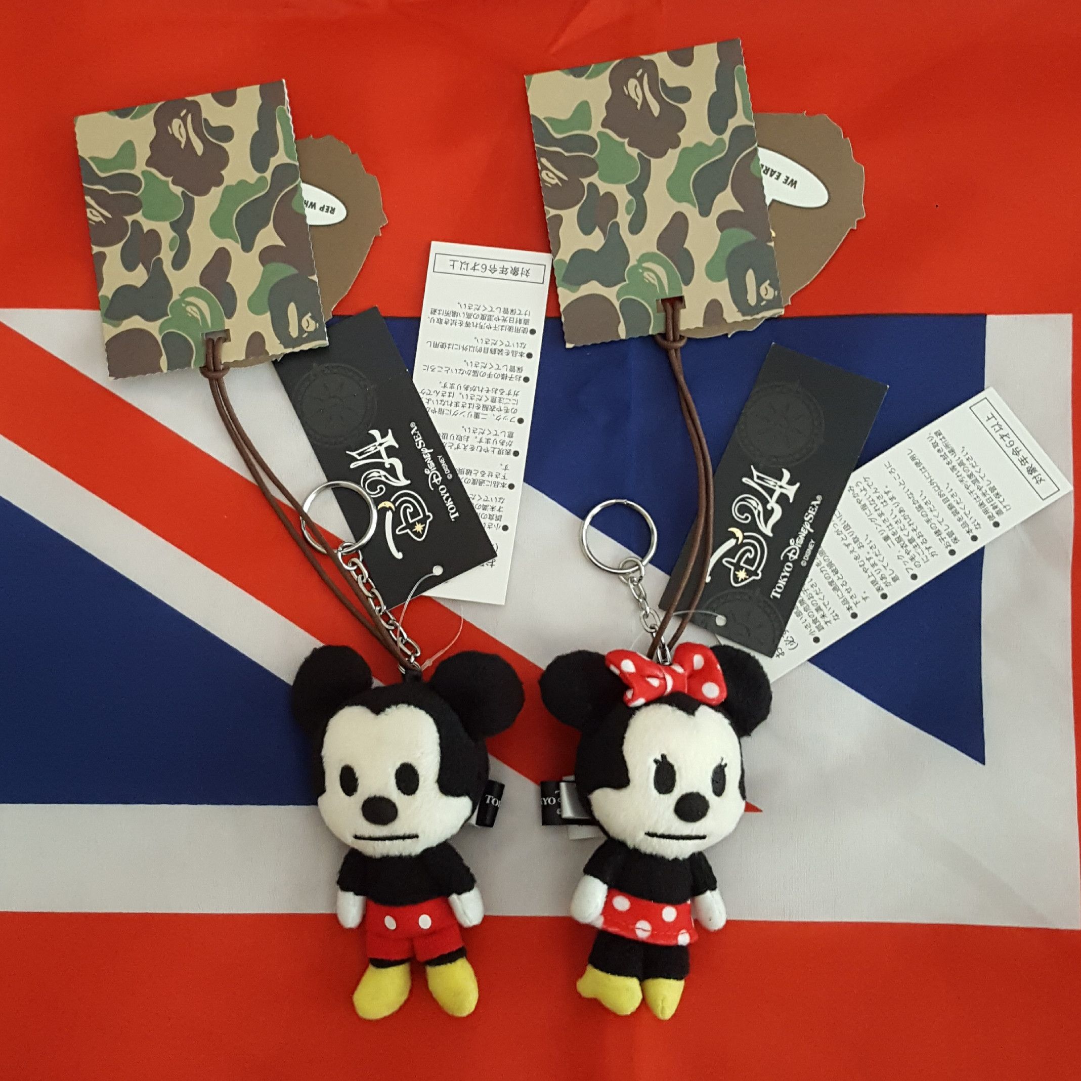 A BATHING APE ミッキー ミニー ぬいぐるみ キーホルダー Bape × Disney Bape D24 Mickey Mouse & Minnie Mouse Keychains | Grailed