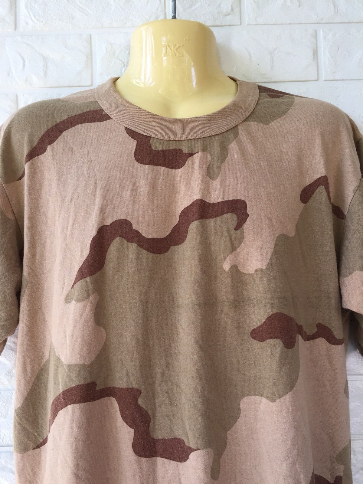 Vintage Vintage Camo Army Tshirt Size US L / EU 52-54 / 3 - 3 Thumbnail