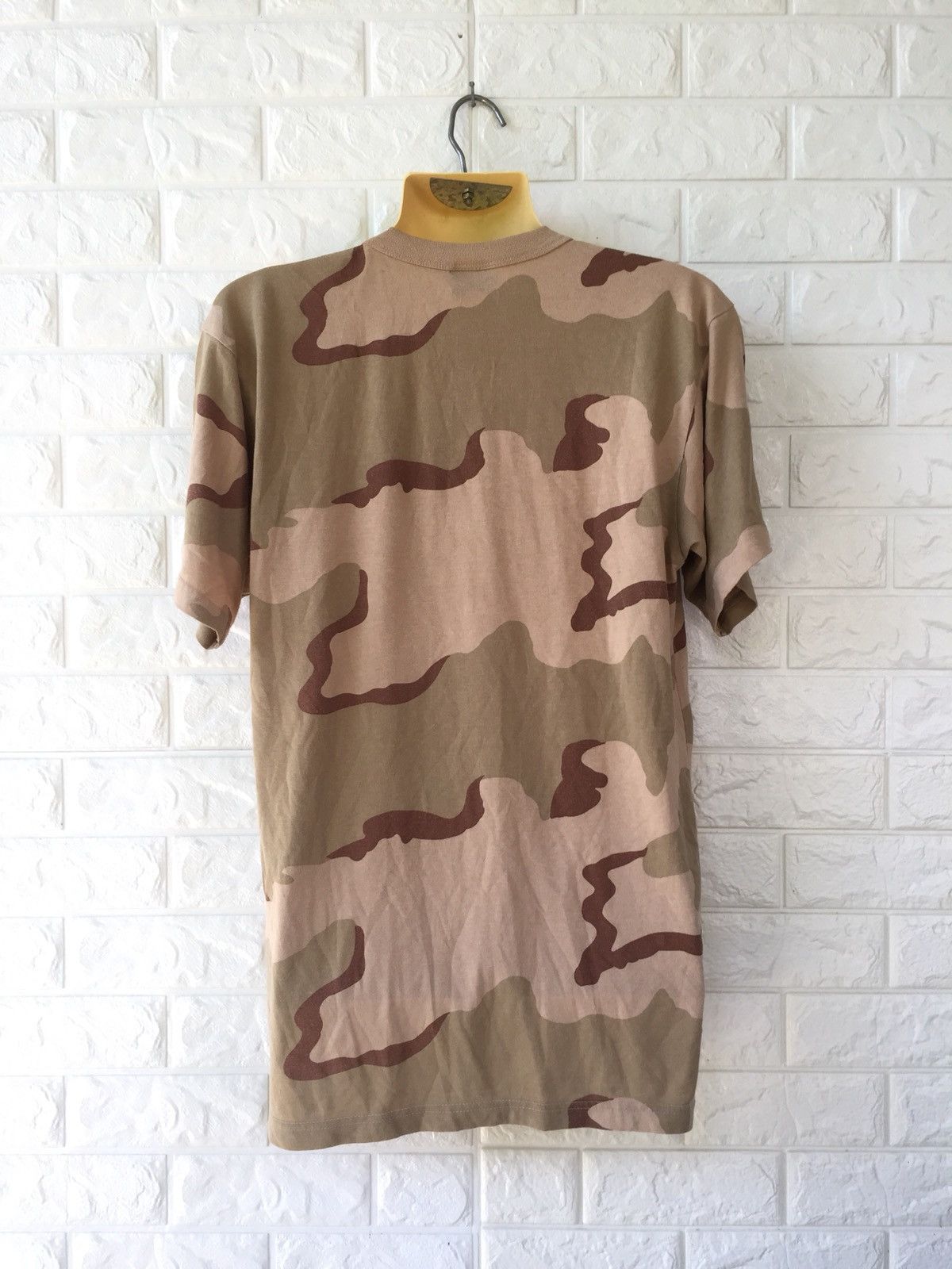 Vintage Vintage Camo Army Tshirt Size US L / EU 52-54 / 3 - 2 Thumbnail