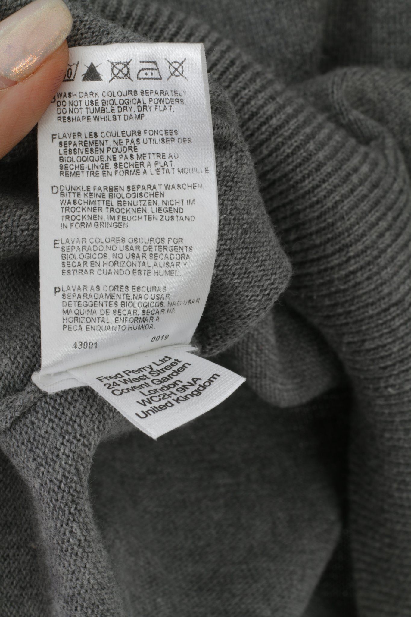 Fred Perry Fred Perry Mens S Jumper Grey Cotton V Neck Plain Sweater Size US S / EU 44-46 / 1 - 6 Thumbnail