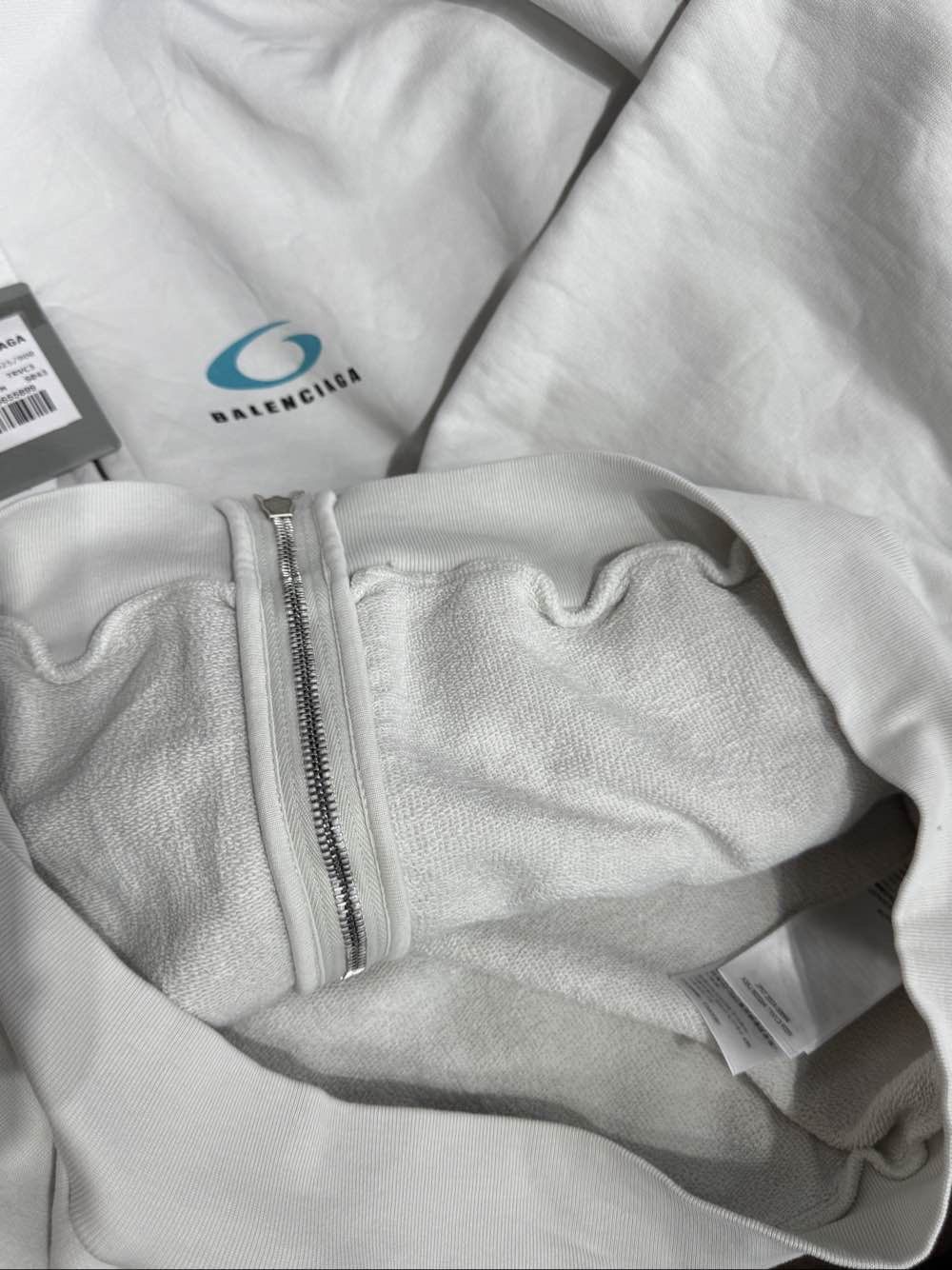 Balenciaga Balenciaga Oval Logo Zip Hoodie Size M Size US M / EU 48-50 / 2 - 9 Thumbnail