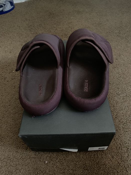 Yeezy hot sale red wine