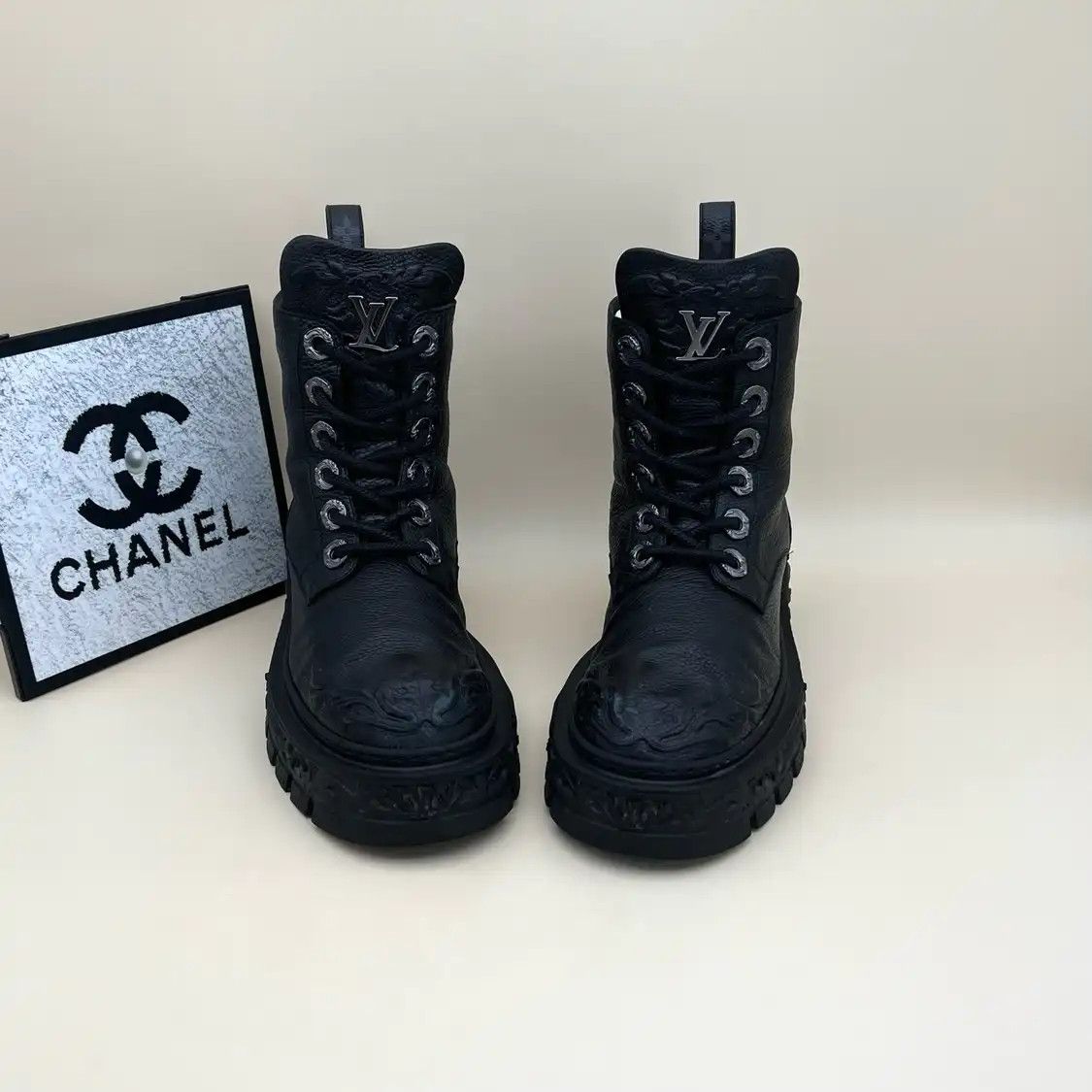 Louis Vuitton LOUIS VUITTON black leather Men's ankle boots 43 Size US 10 / EU 43 - 2 Thumbnail