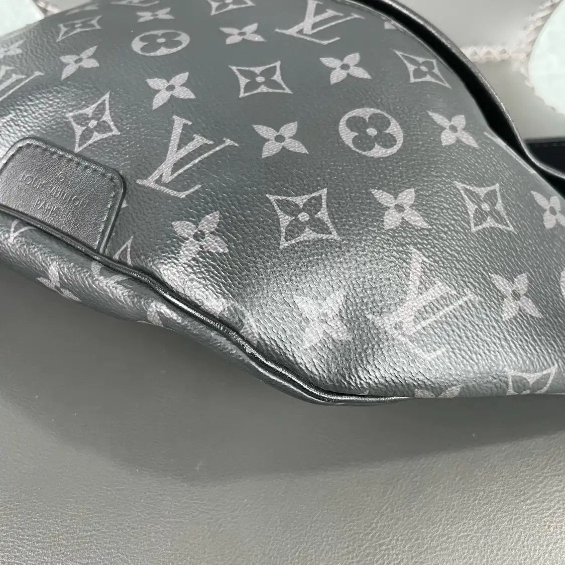 Louis Vuitton LOUIS VUITTON DISCOVERY black coated canvas monogram crossbody bag silver hardwa Size ONE SIZE - 16 Thumbnail