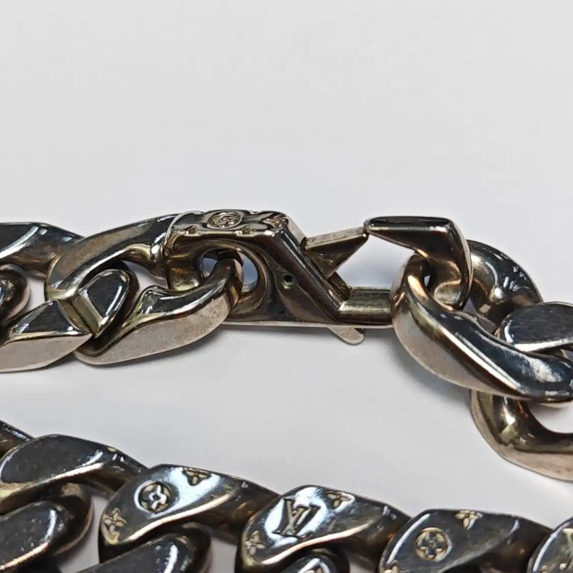 Louis Vuitton LOUIS VUITTON LV CHAIN LINKS silver alloy necklace Length 47 cm Size ONE SIZE - 6 Thumbnail