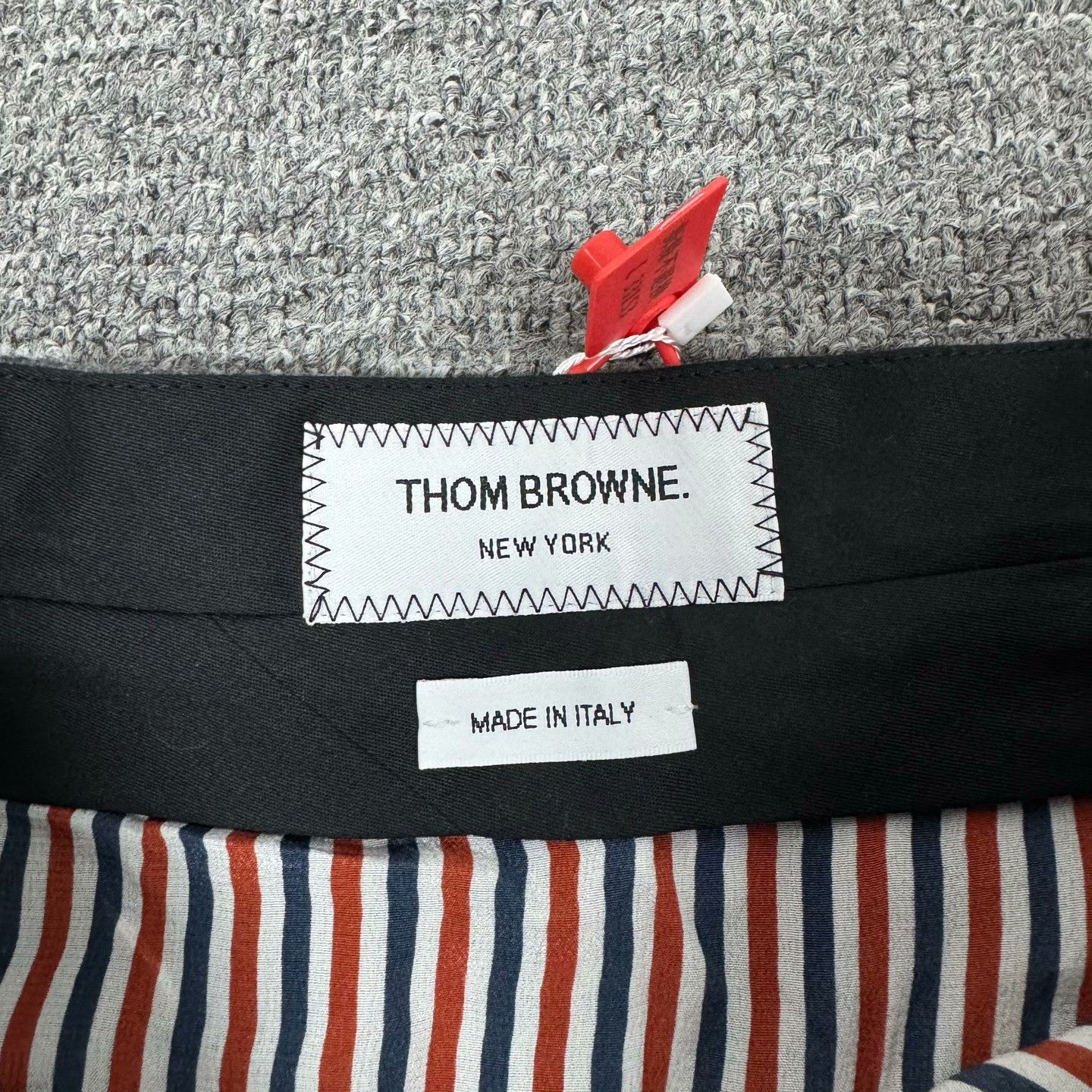 Thom Browne Thom Browne 4-Stripe High-Waist Pleated Skirt Size 40" / US 18 - 4 Thumbnail