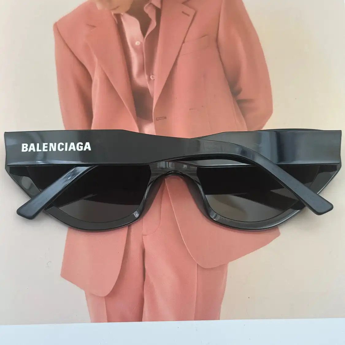 Balenciaga BALENCIAGA black cat-eye letterLOGO sunglasses Size ONE SIZE - 8 Thumbnail