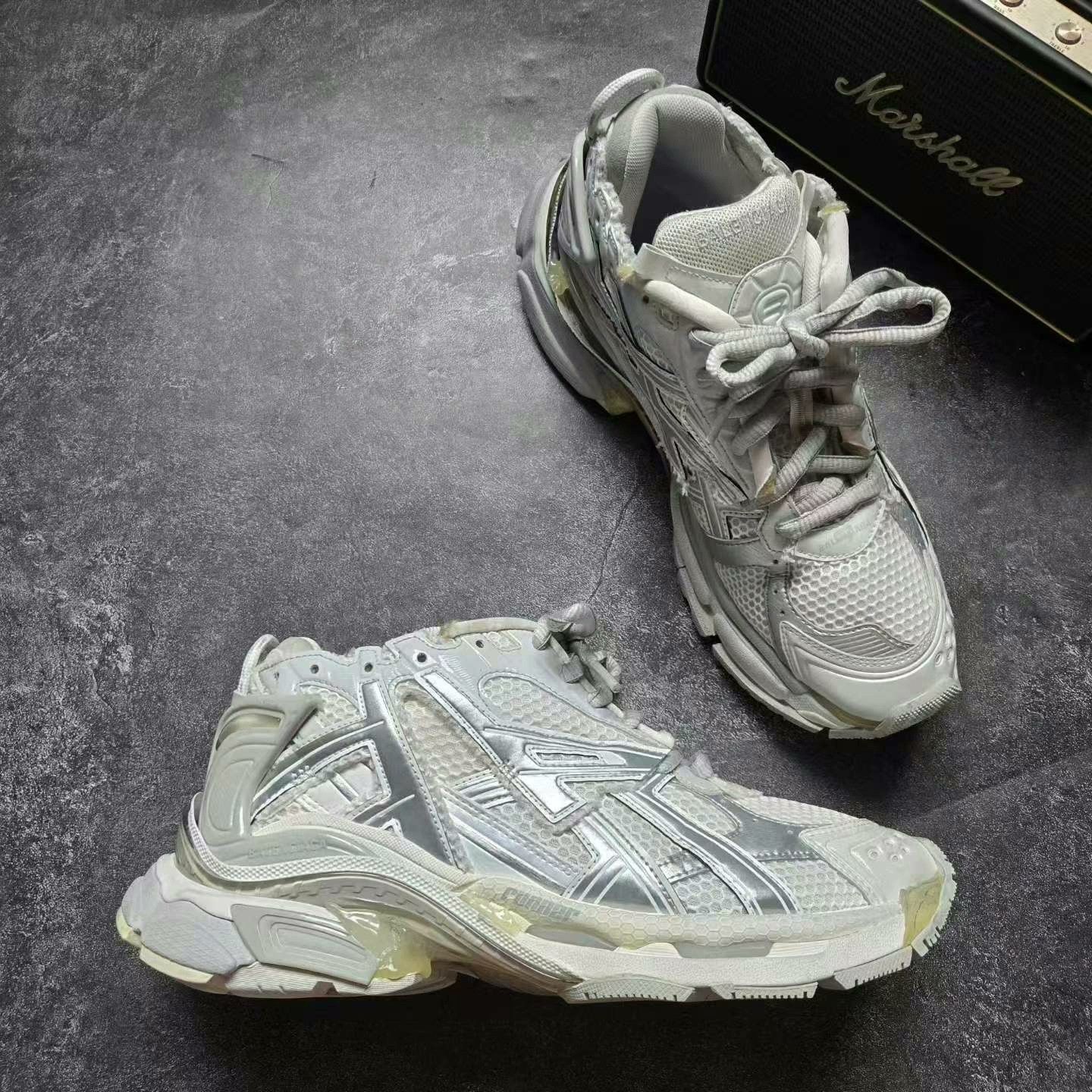 Balenciaga Balenciaga Runner Size 42 Size US 9 / EU 42 - 6 Thumbnail
