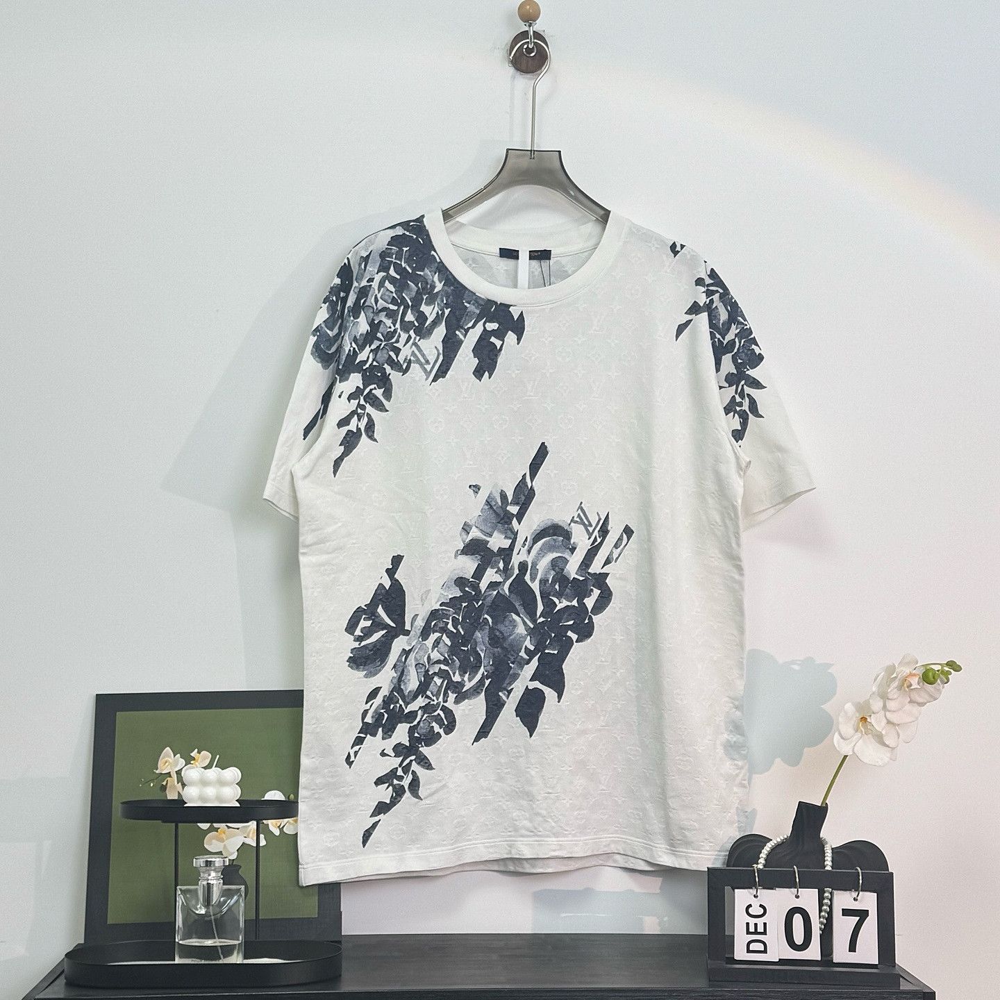 Louis Vuitton Louis Vuitton Floral Print T-Shirt Size XL | Grailed