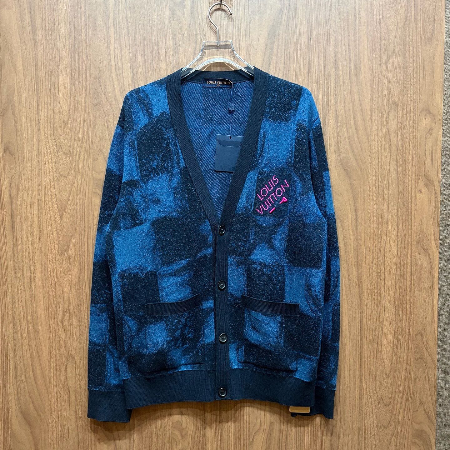 Louis Vuitton Louis Vuitton Checkered Cardigan Size L Size US L / EU 52-54 / 3 - 2 Thumbnail