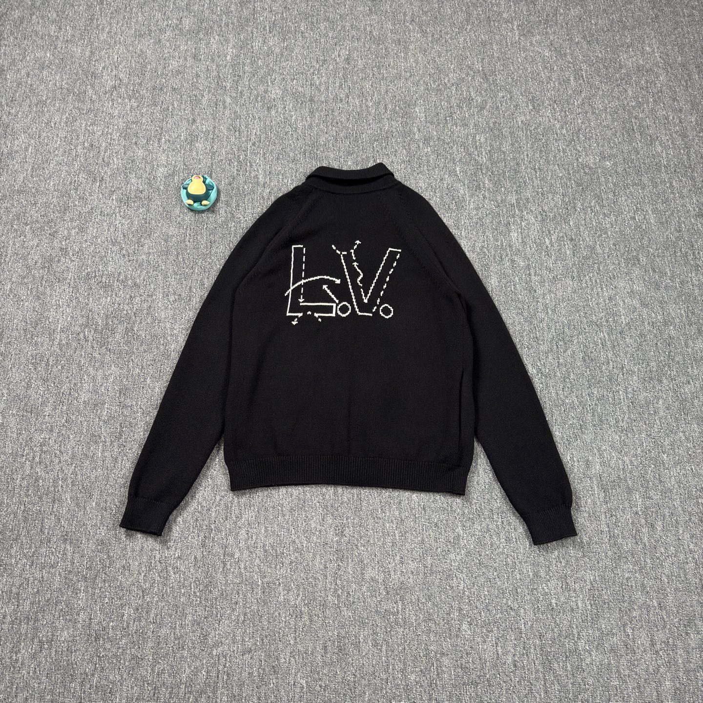 Louis Vuitton Louis Vuitton x NBA Logo Knit Cardigan Size XL Size US XL / EU 56 / 4 - 3 Thumbnail