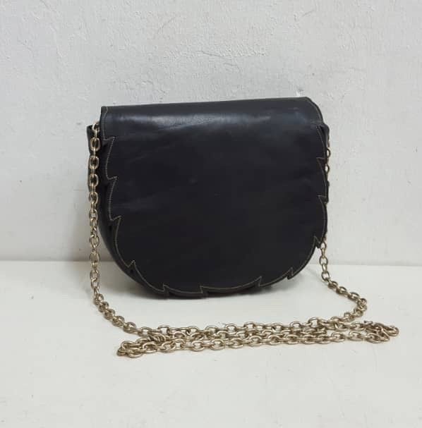 Louis Feraud ⚡️⚡️FAST SALE💥💥Authentic LOUIS FERAUD Paris Slingbag Size ONE SIZE - 1 Thumbnail