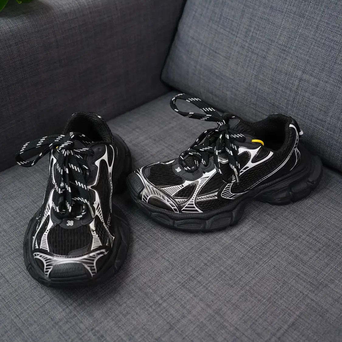 Balenciaga BALENCIAGA black fabric Women's casual sneakers 38 Size US 8 / IT 38 - 3 Thumbnail