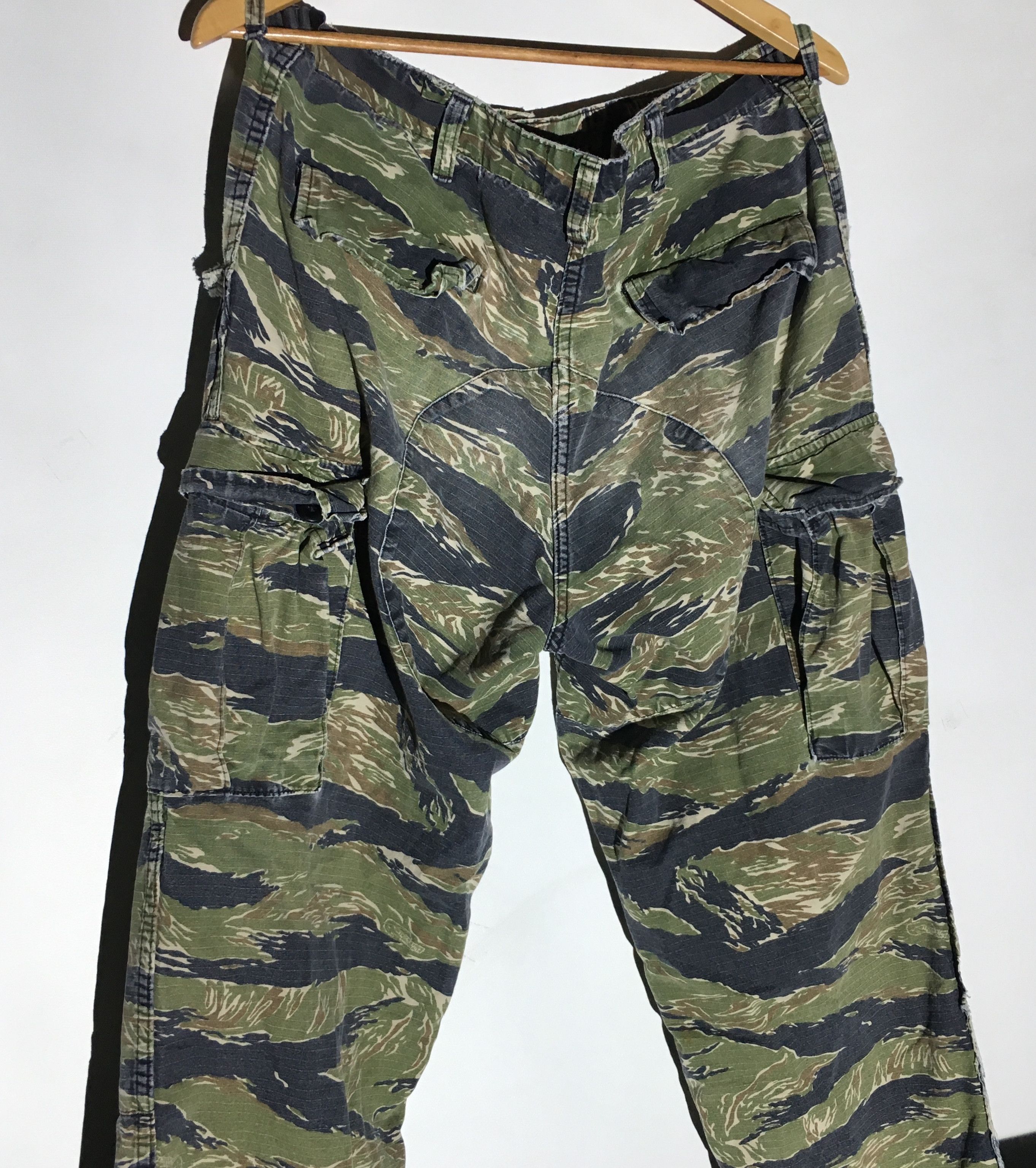 Vintage Vintage Military Issued Tiger Stripe Camo Cargo Pants Size US 32 / EU 48 - 2 Preview