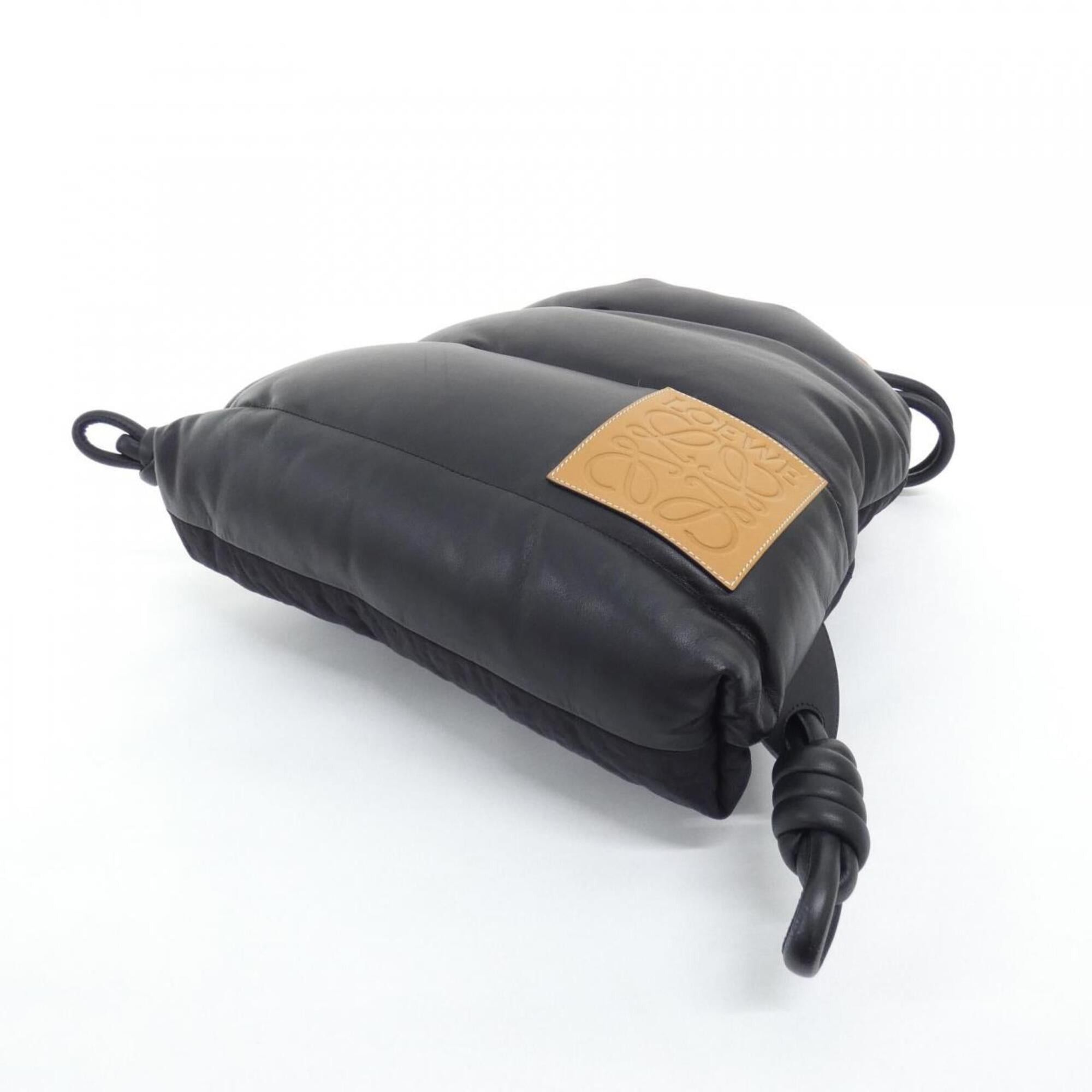 Loewe Yago Puffy Backpack Y 335 73 Z55 Rucksack display picture 2